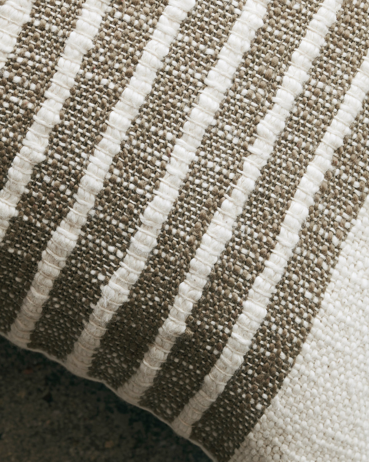 Kissenbezug, Yarn in Senfgelb präsentiert im Onlineshop von KAQTU Design AG. Deko Kissenbezug ist von House Doctor