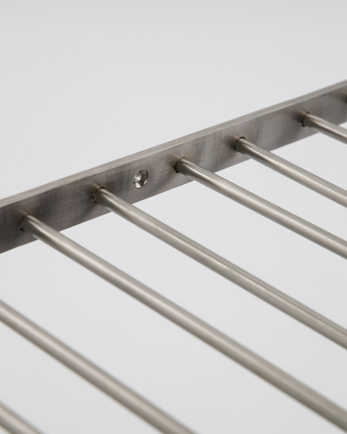 Glass rack, HDStilio, Antiksilber-Finish in Antiksilber-Finish präsentiert im Onlineshop von KAQTU Design AG. Wandregal ist von House Doctor