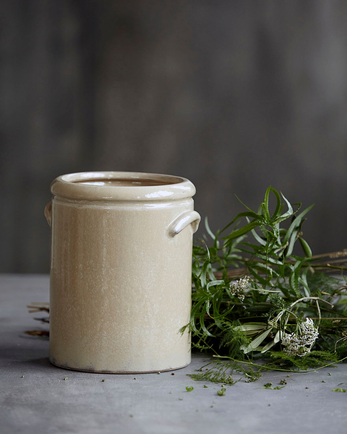 Blumenkasten, Pottery M in Sand präsentiert im Onlineshop von KAQTU Design AG. Blumentopf ist von House Doctor