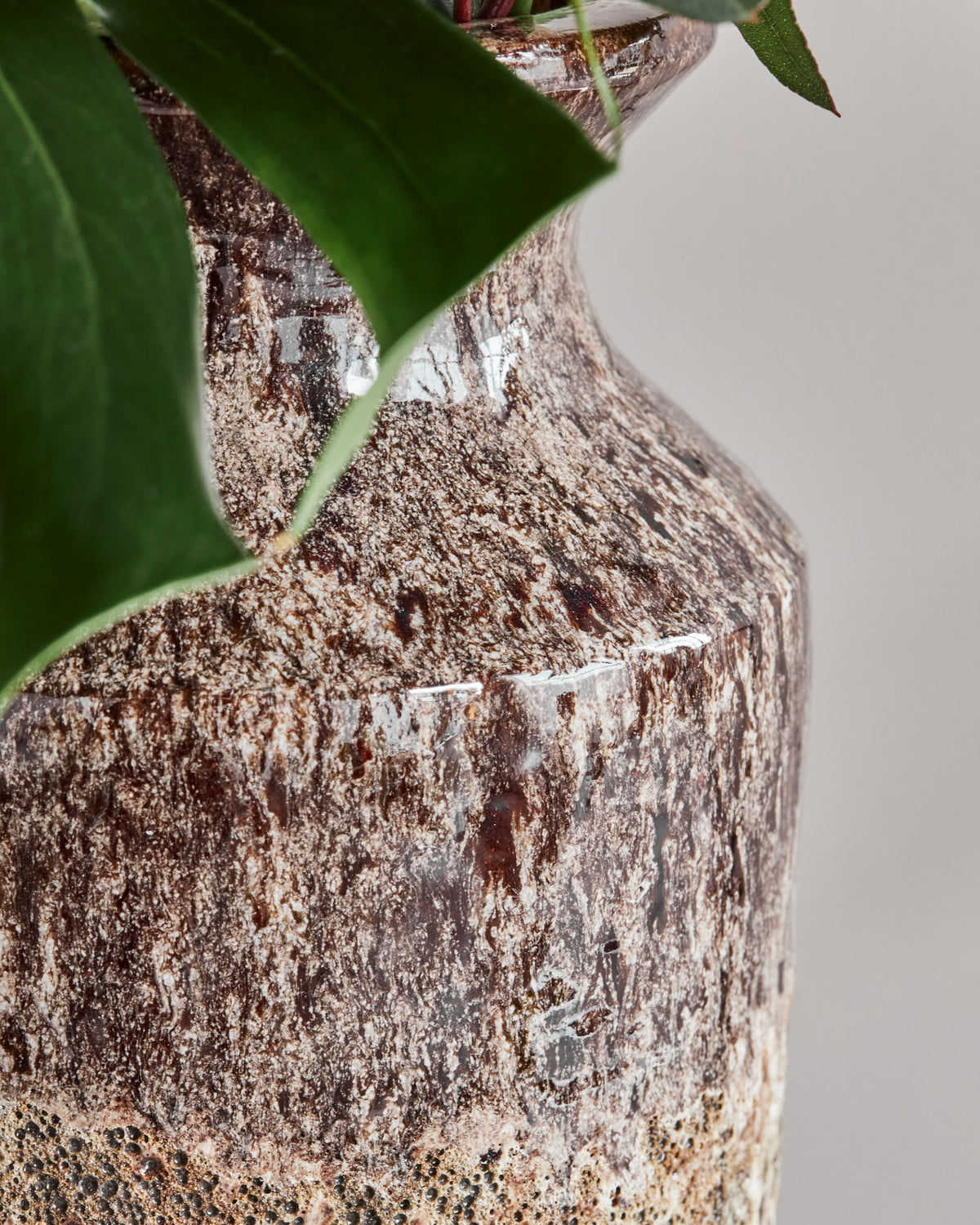 Vase, HDMaya, Antikes Braun in Antikes Braun präsentiert im Onlineshop von KAQTU Design AG. Vase ist von House Doctor