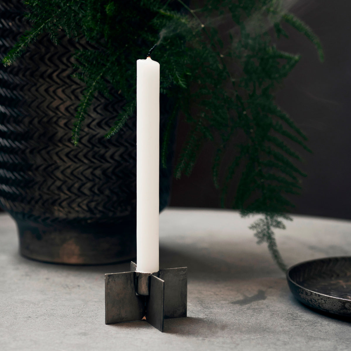 Kerzenständer, Wing, Rohes Eisen in Rohes Eisen präsentiert im Onlineshop von KAQTU Design AG. Kerzenständer ist von House Doctor