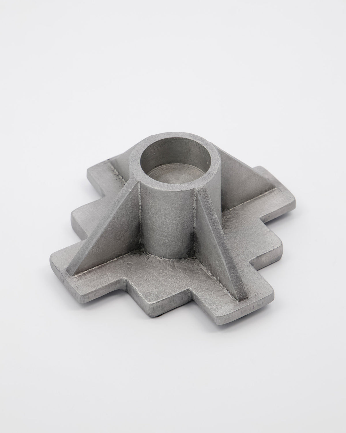 Kerzenständer, Castle in Antik-Aluminium präsentiert im Onlineshop von KAQTU Design AG. Kerzenständer ist von House Doctor