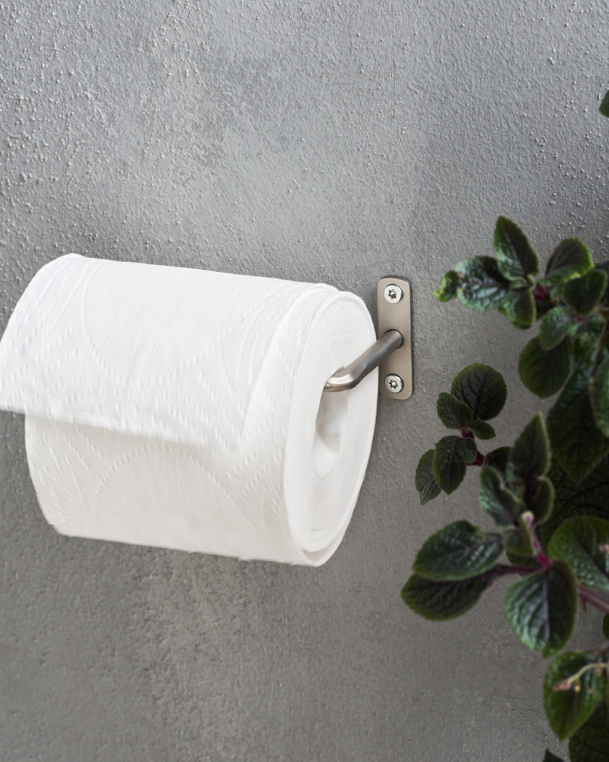 Toilettenpapierhalter, HDWelo, Gebürstetes Silber-Finish in Gebürstetes Silber-Finish präsentiert im Onlineshop von KAQTU Design AG. Badzubehör ist von House Doctor
