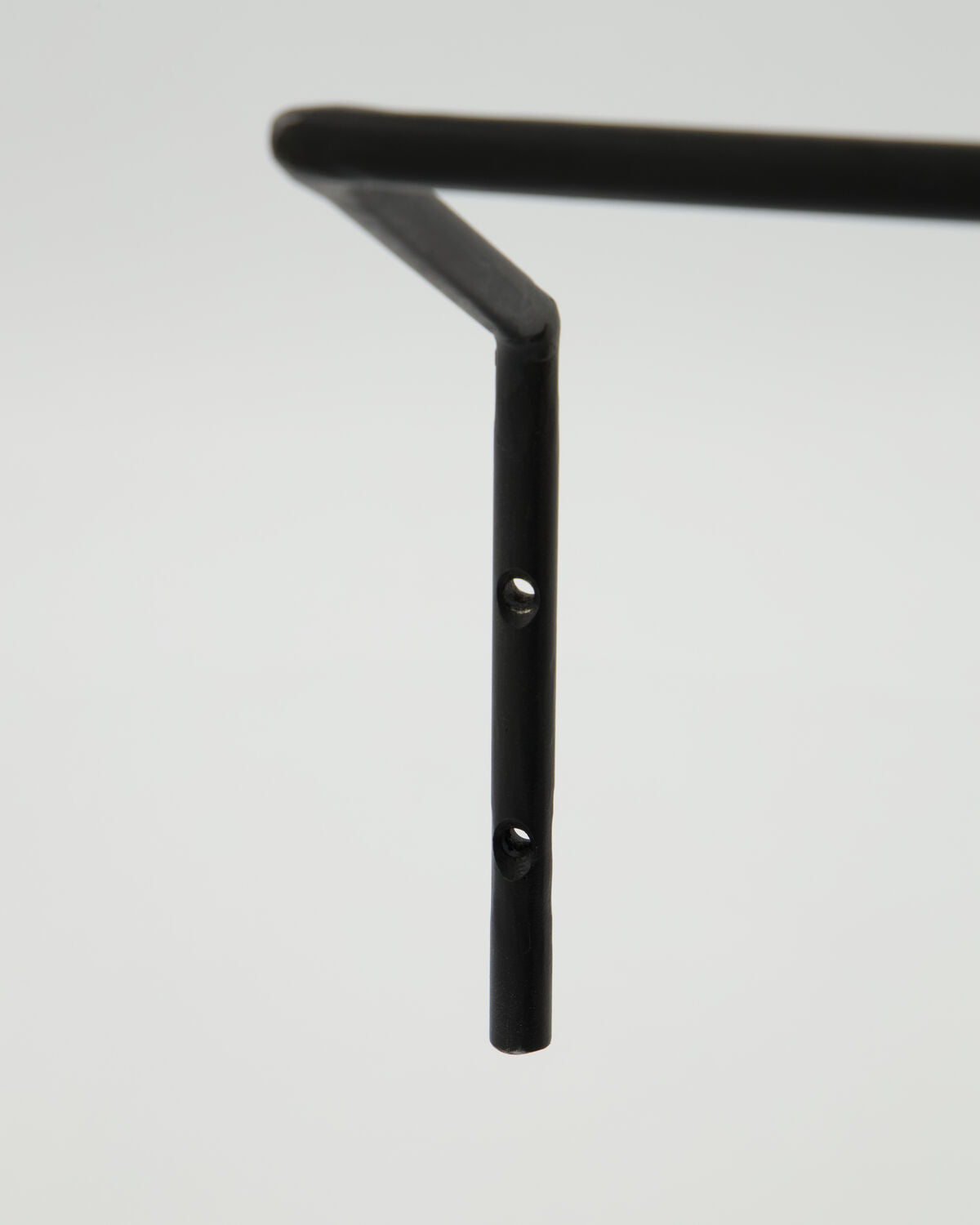 Rack, HDParo, Schwarz in Schwarz präsentiert im Onlineshop von KAQTU Design AG. Kleiderhaken ist von House Doctor
