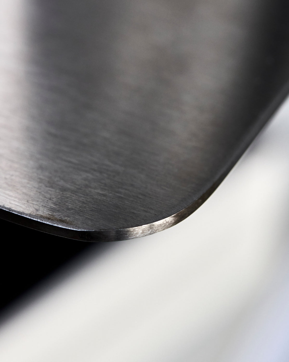 Regal, HDBook, Gebürstetes Silber-Finish in Gebürstetes Silber-Finish präsentiert im Onlineshop von KAQTU Design AG. Wandregal ist von House Doctor