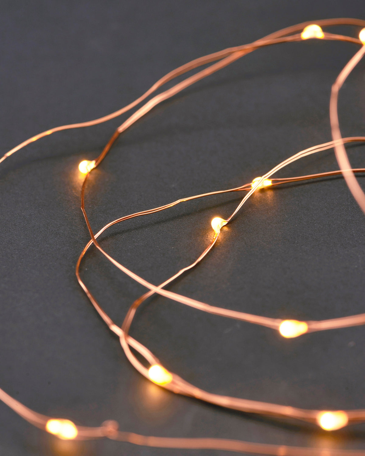 10 m Lichterkette in Kupfer präsentiert im Onlineshop von KAQTU Design AG. Lampenkette ist von House Doctor