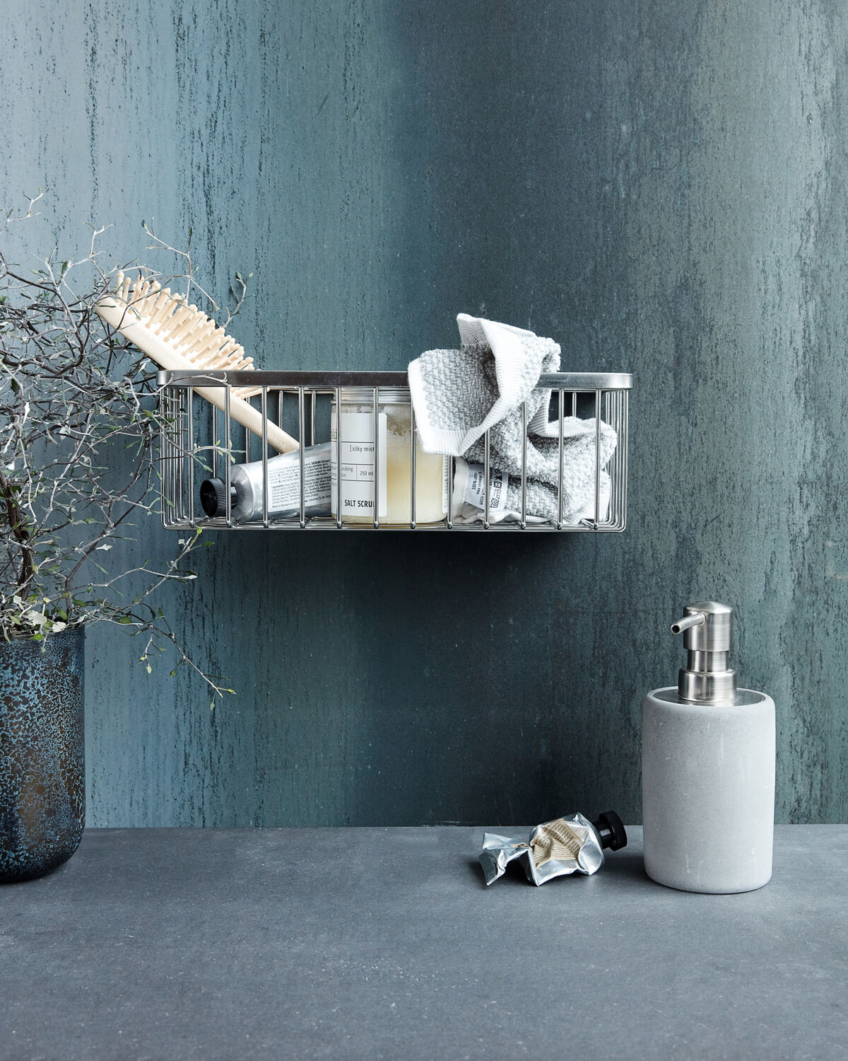 Korb, Bath, Single in Silberfarben präsentiert im Onlineshop von KAQTU Design AG. Aufbewahrungskorb ist von House Doctor