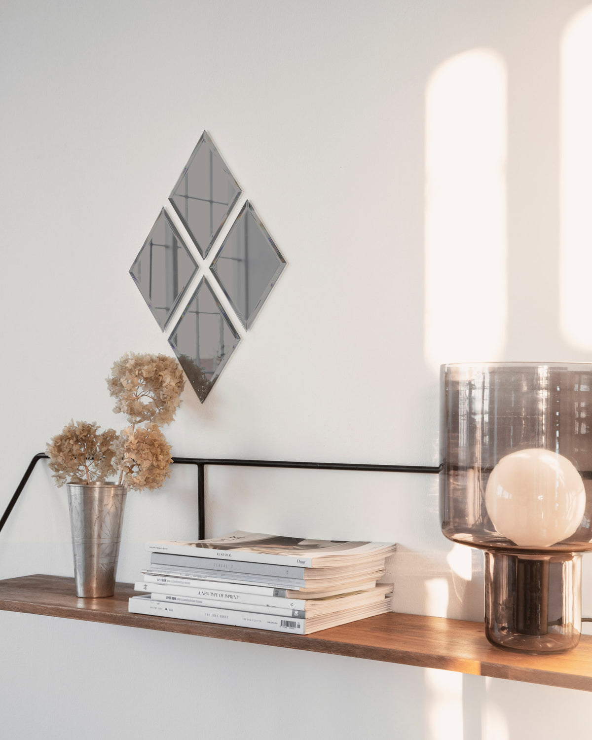 Spiegel, Diamond, Grau in Grau präsentiert im Onlineshop von KAQTU Design AG. Spiegel ist von House Doctor
