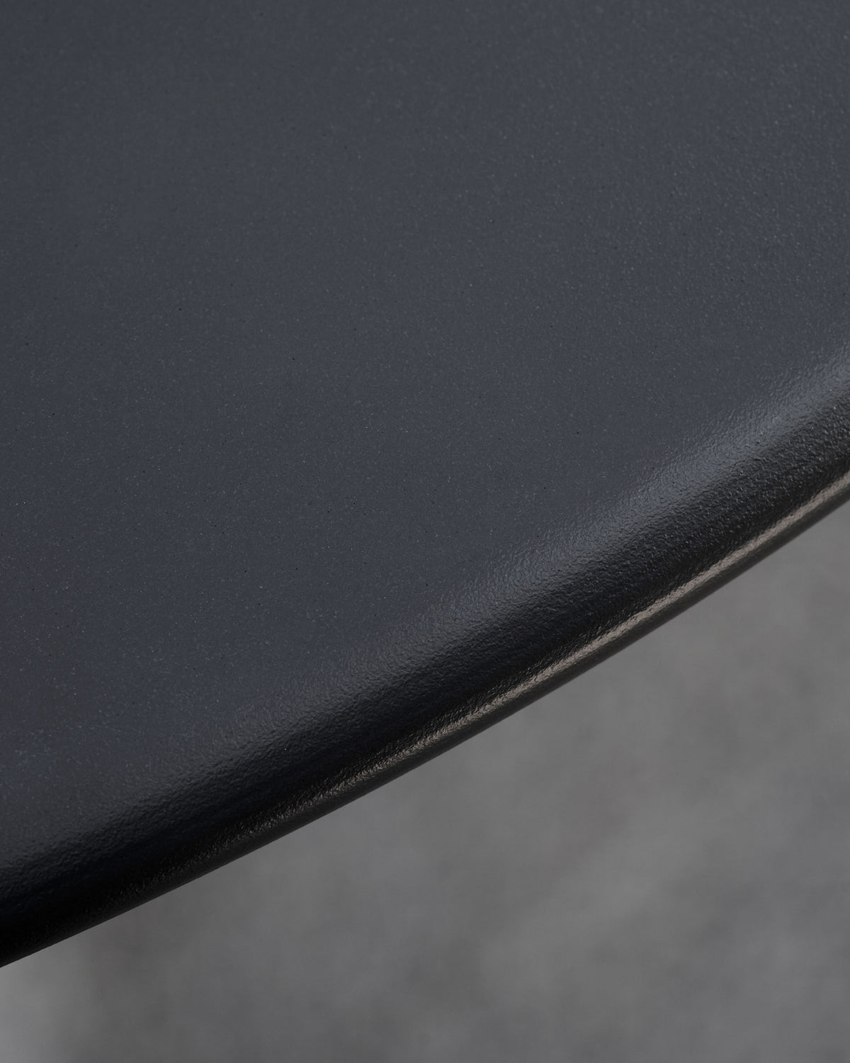 Tisch, HDHelo, Schwarz in Schwarz präsentiert im Onlineshop von KAQTU Design AG. Gartentisch ist von House Doctor