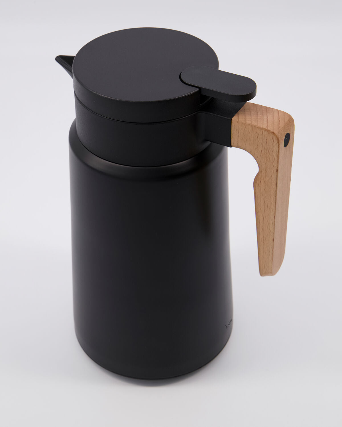 Thermoskanne, Cole in Schwarz präsentiert im Onlineshop von KAQTU Design AG. Thermosflasche ist von House Doctor