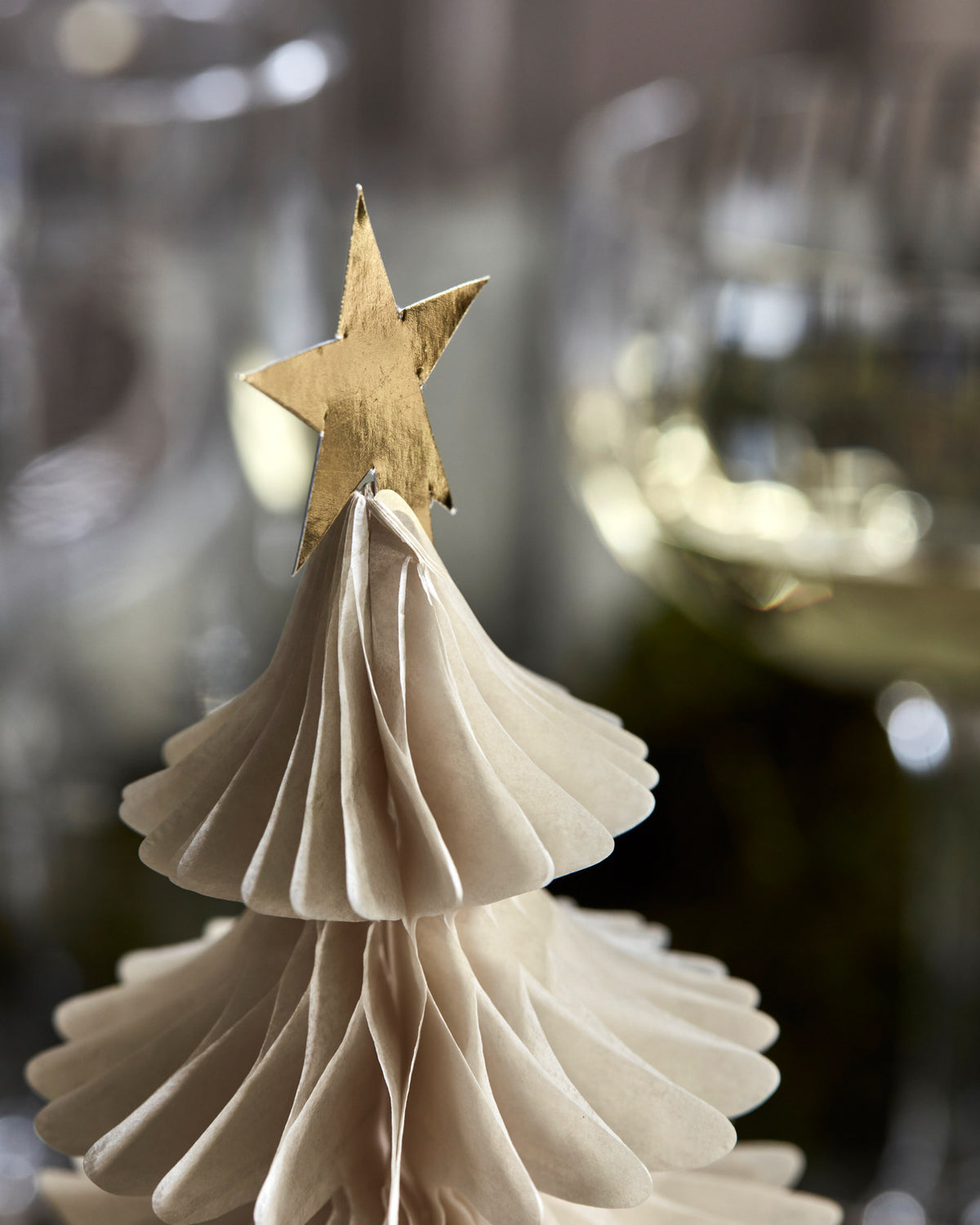 Ornamente, HDTree, Elfenbein in Elfenbein präsentiert im Onlineshop von KAQTU Design AG. Weihnachtszubehör ist von House Doctor
