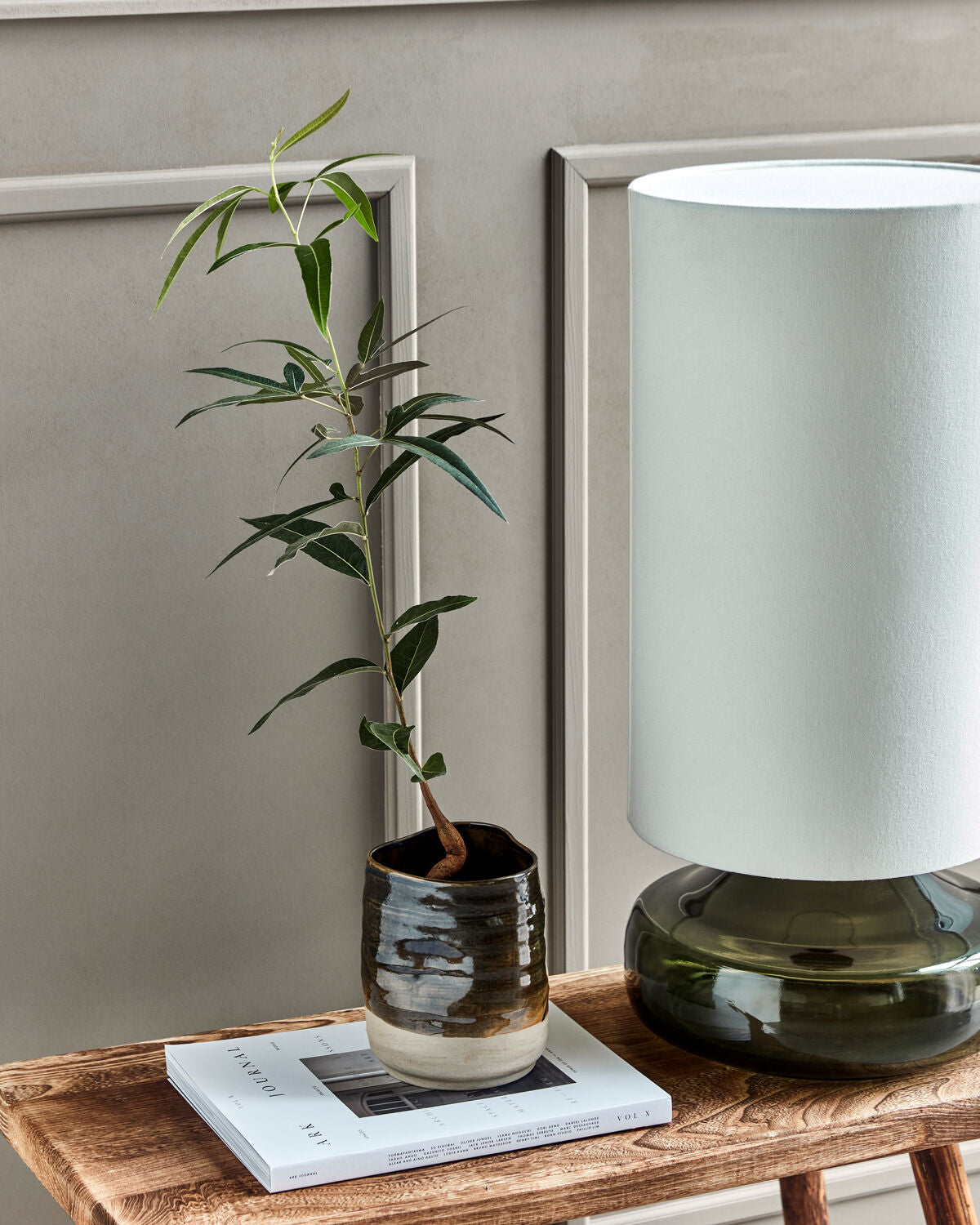 Blumentopf, HDHappy, Schwarz in Schwarz präsentiert im Onlineshop von KAQTU Design AG. Blumentopf ist von House Doctor
