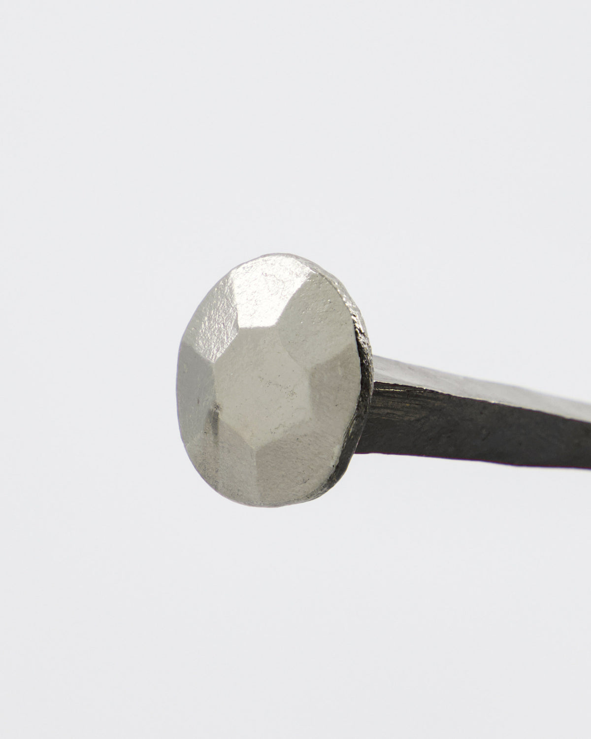 Nagelhaken, HDWall, Silber-Finish in Silber-Finish präsentiert im Onlineshop von KAQTU Design AG. Kleiderhaken ist von House Doctor
