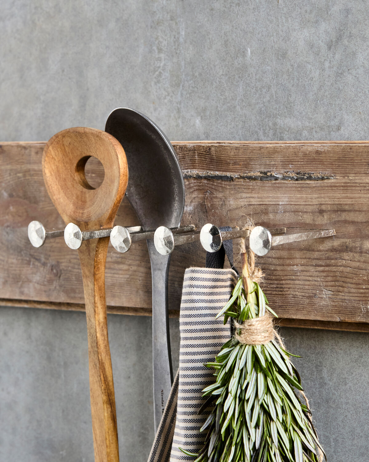 Nagelhaken, HDWall, Silber-Finish in Silber-Finish präsentiert im Onlineshop von KAQTU Design AG. Kleiderhaken ist von House Doctor