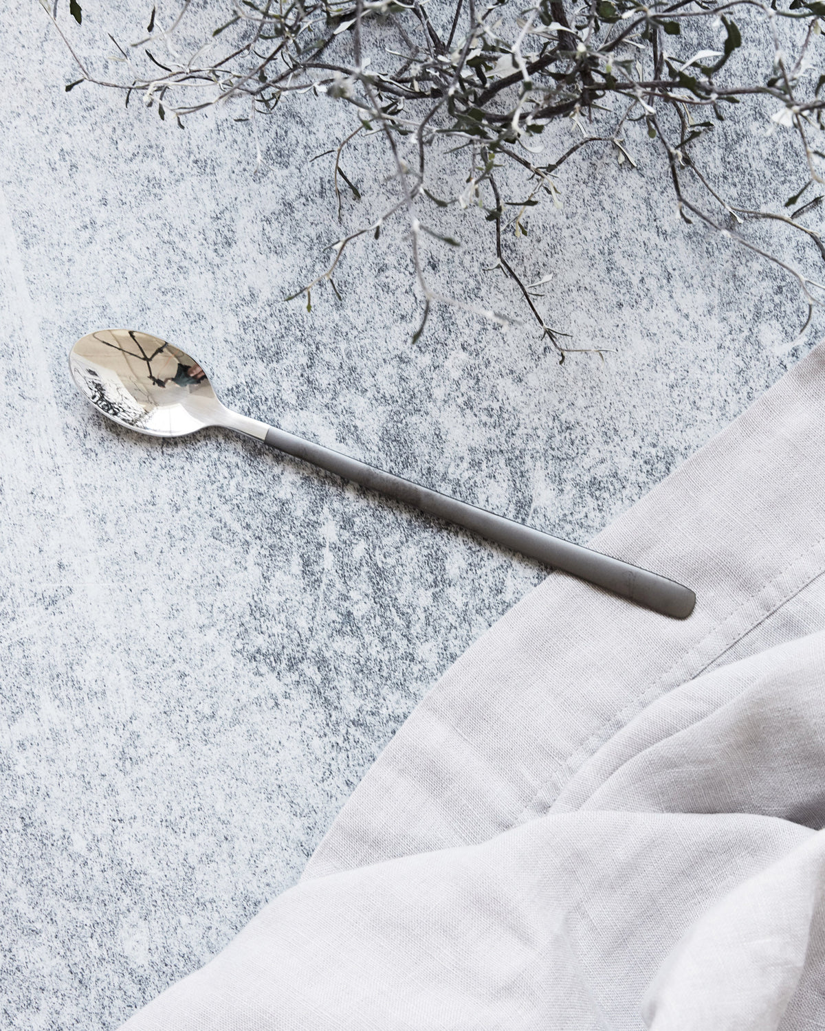 Langer Löffel, HDOx, Schwarz,Silber in Schwarz, Silber präsentiert im Onlineshop von KAQTU Design AG. Löffel ist von House Doctor