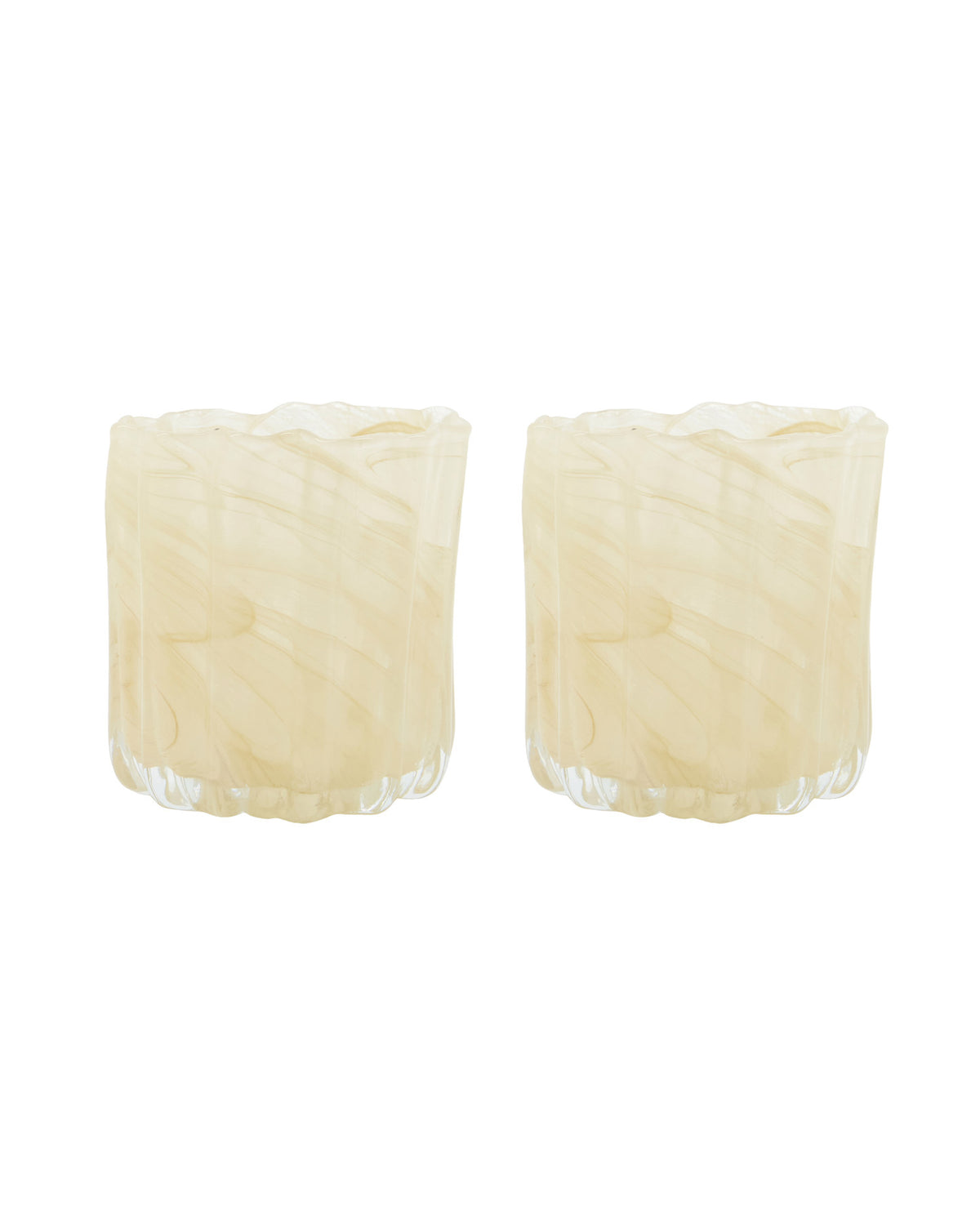 Zwei beige Teelichthalter HDCurl aus marmoriertem Glas mit gerillter, organischer Form