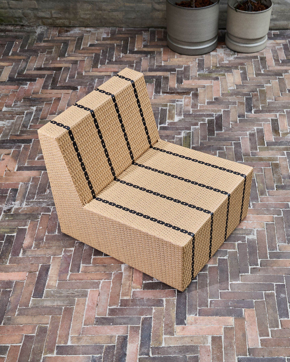 Loungesessel, HDJass, Natur, Schwarz in Nature präsentiert im Onlineshop von KAQTU Design AG. Outdoor-Sessel ist von House Doctor