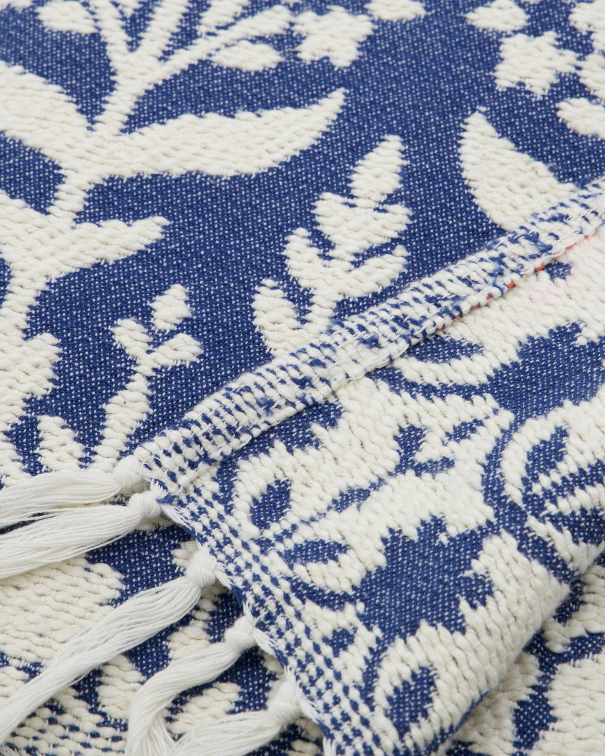 Decke, HDMazzo, Blau in Blue präsentiert im Onlineshop von KAQTU Design AG. Wolldecke ist von House Doctor