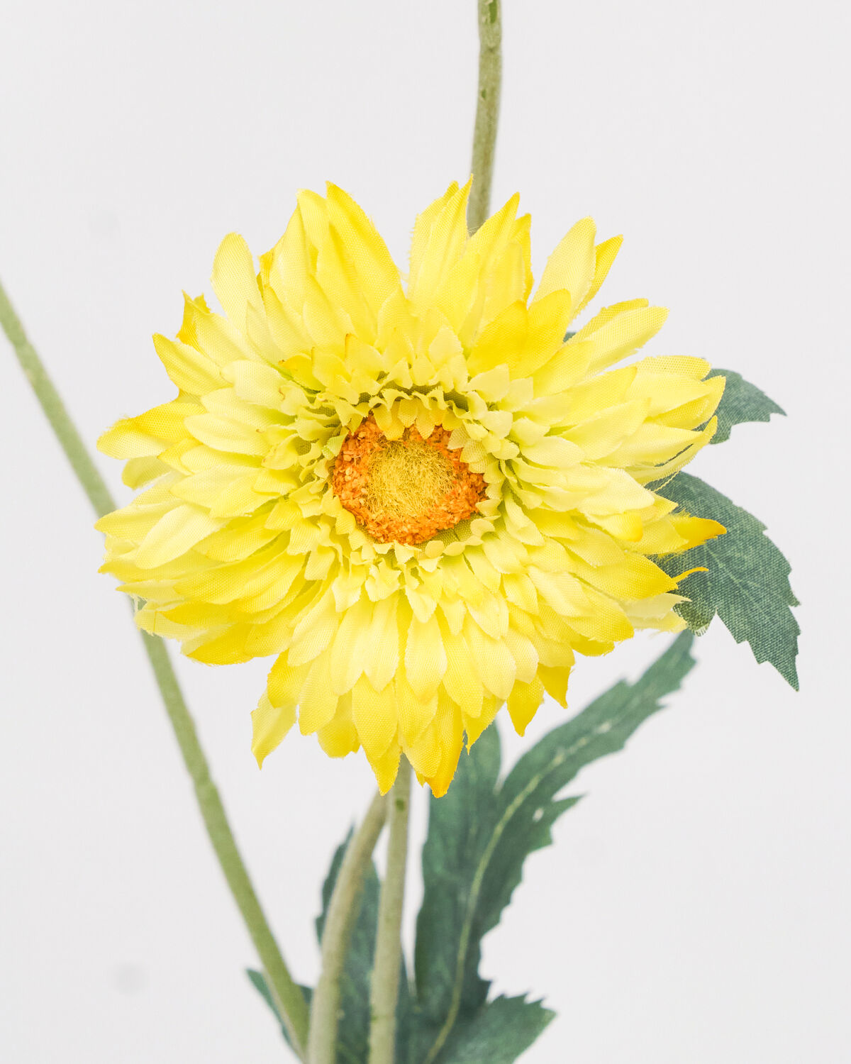 Strahlende gelbe HD-Gerbera Kunstblume von House Doctor, perfekt für eine fröhliche Raumgestaltung und langlebige Dekoration.