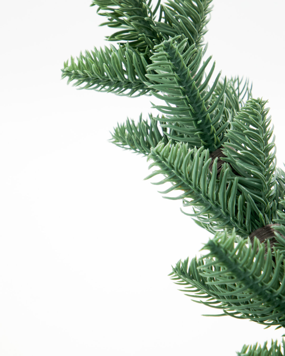 Grüner künstlicher Weihnachtsbaum HDPine aus Polyethylen mit Ästen im Pinienstil