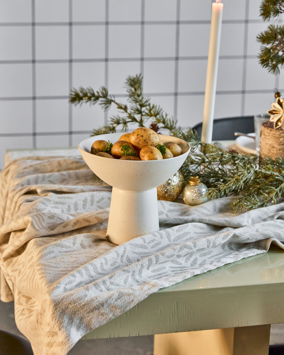Servierschale, HDServe, Off-White in Off-white präsentiert im Onlineshop von KAQTU Design AG. Schale ist von House Doctor