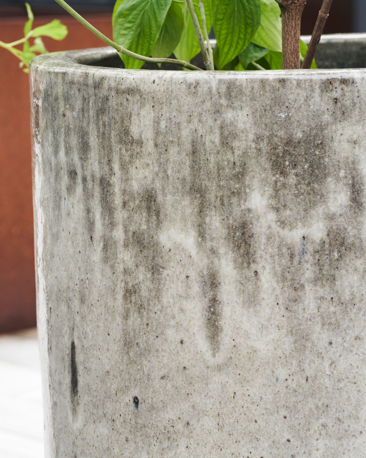 Blumentopf, HDPho, Grau, Blau in Grey präsentiert im Onlineshop von KAQTU Design AG. Pflanzentopf Outdoor ist von House Doctor
