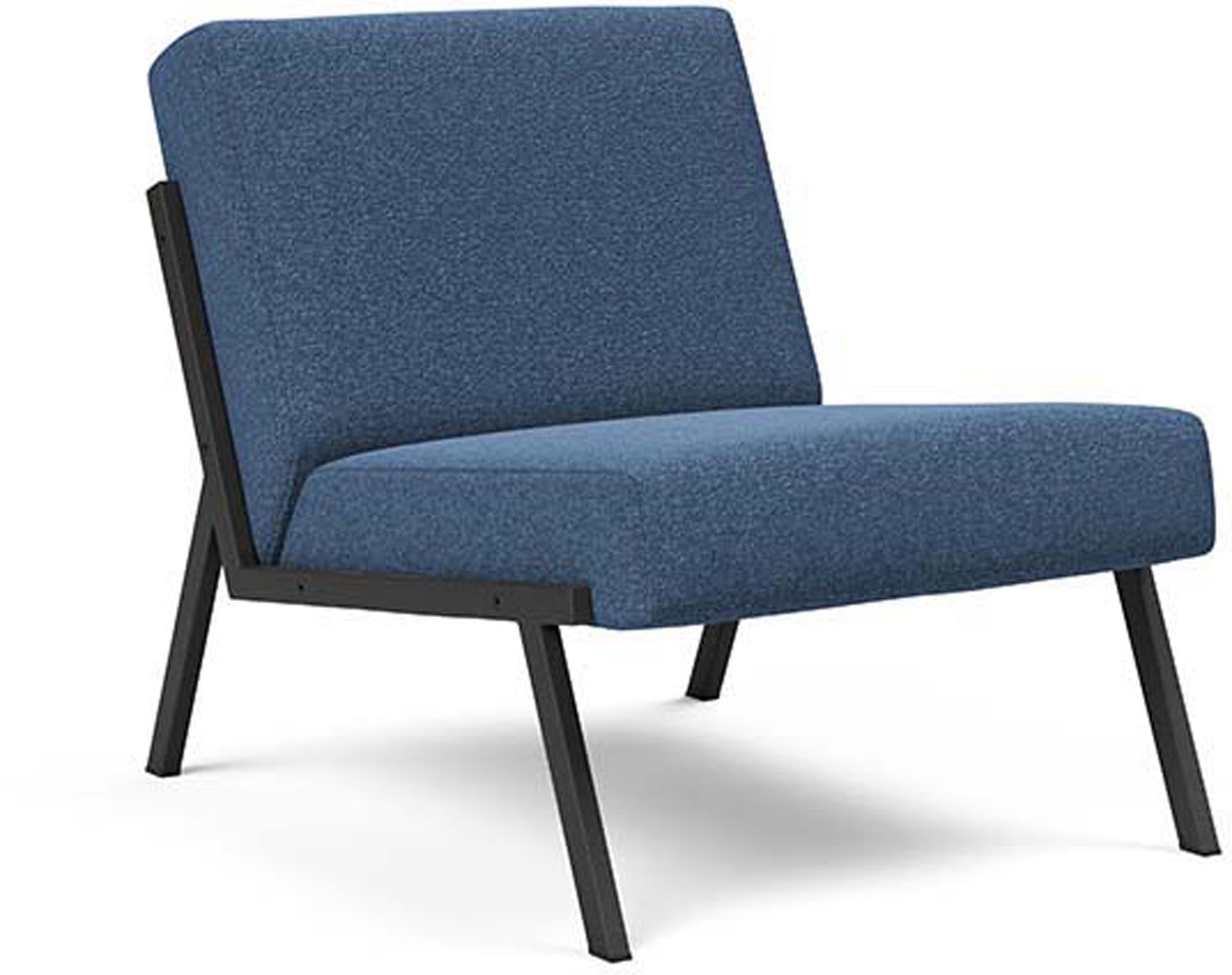 Entdecken Sie den Vikko Sessel von Innovation Living: Elegantes Design, erstklassiger Komfort und umweltfreundliche Materialien für Ihr stilvolles Zuhause.