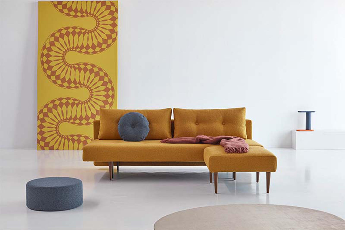 Recast Schlafsofa 140 Dunkel Styletto in 536 Bouclé Ochre präsentiert im Onlineshop von KAQTU Design AG. Bettsofa ist von Innovation Living
