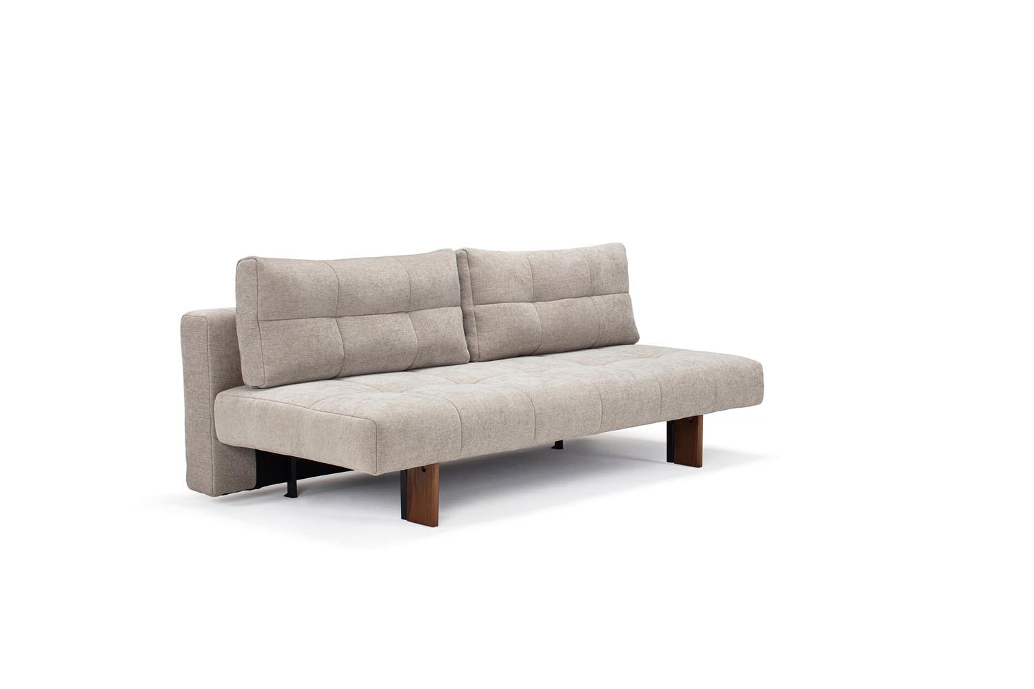 Das Eilis Schlafsofa von Innovation Living bietet stilvolle Flexibilität und Komfort, perfekt für kompakte Wohnräume und spontane Übernachtungen.