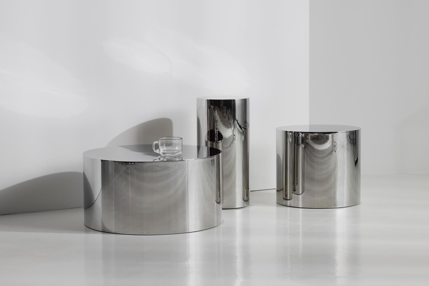 Der Tin Drum Tisch Ø25 von Innovation Living vereint modernes Design mit Funktionalität. Ideal als Beistelltisch in jedem Raum!