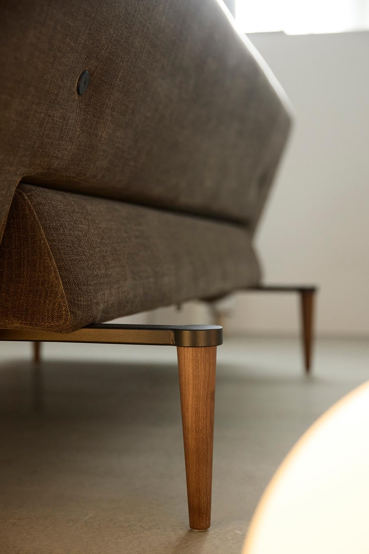 Das Unfurl Sofabett 120 von Innovation Living bietet stilvolle Flexibilität und Komfort, ideal für kleine Räume und Gästeübernachtungen.