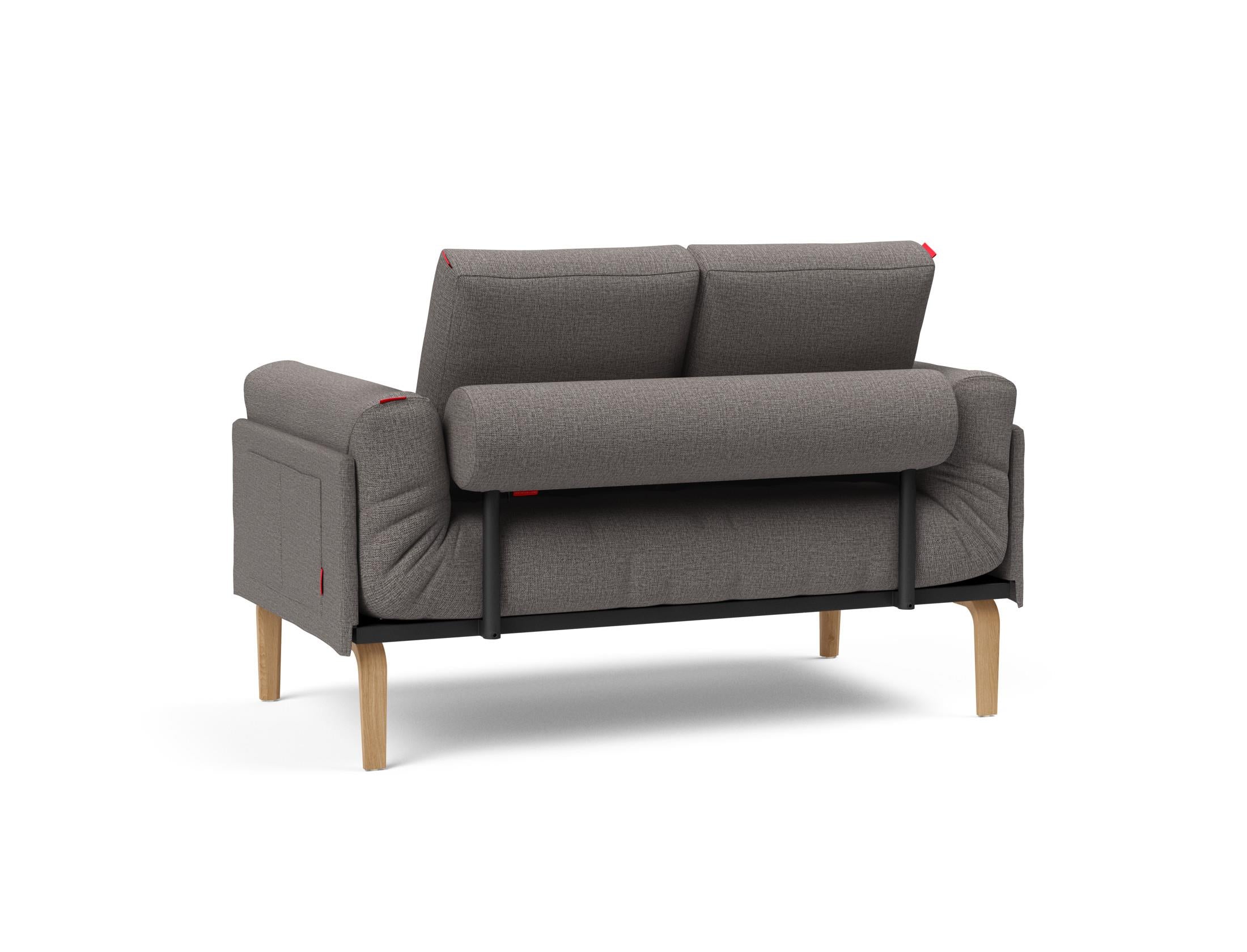 Erleben Sie das Rollo Bow Klappsofa 80 von Innovation Living – ein stilvolles, anpassbares Tagesbett, ideal für kompakte Wohnräume und Gäste.