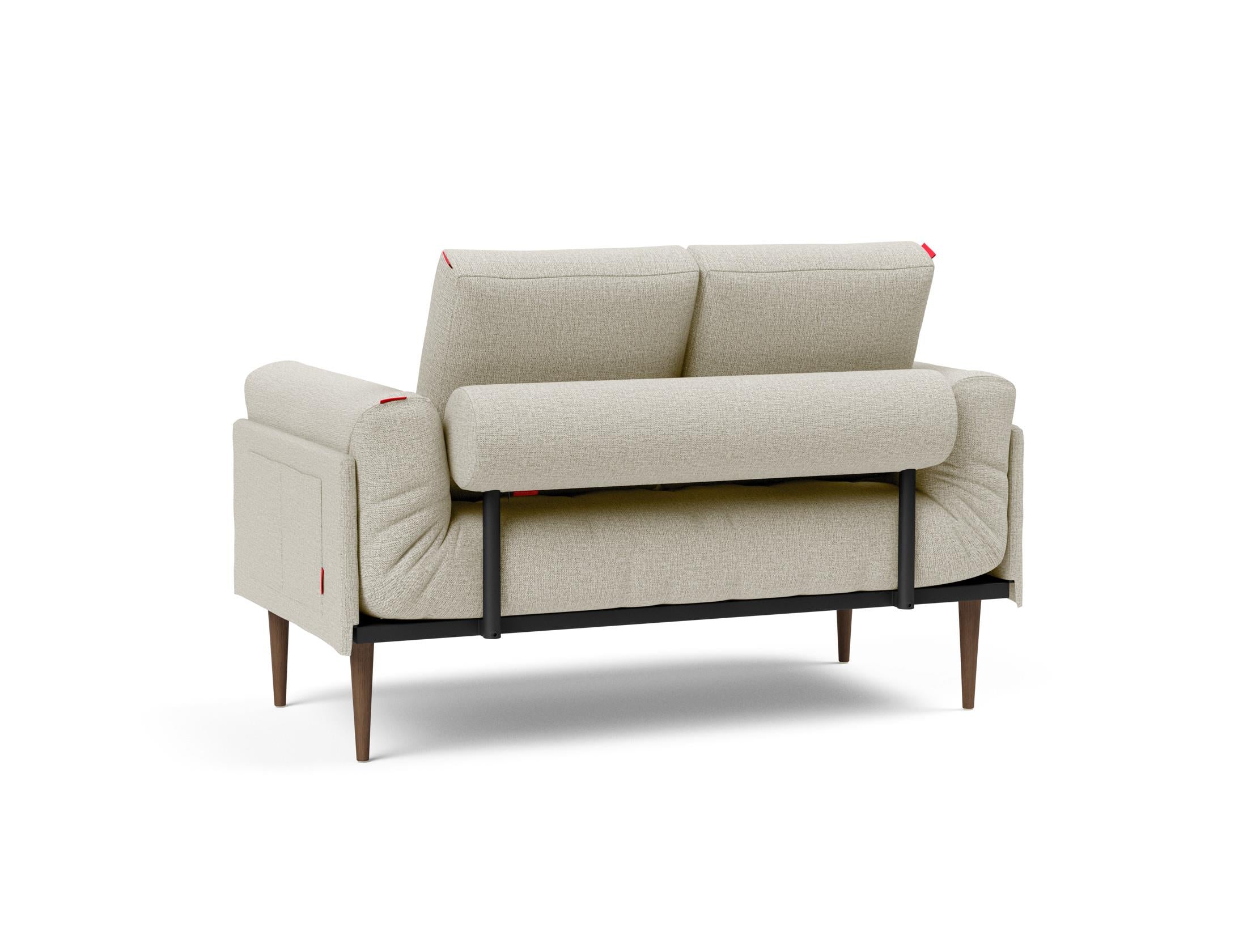 Entdecken Sie das Rollo Styletto Klappsofa 80 von Innovation Living – stilvolles Design trifft auf flexible Nutzung als Bettsofa.