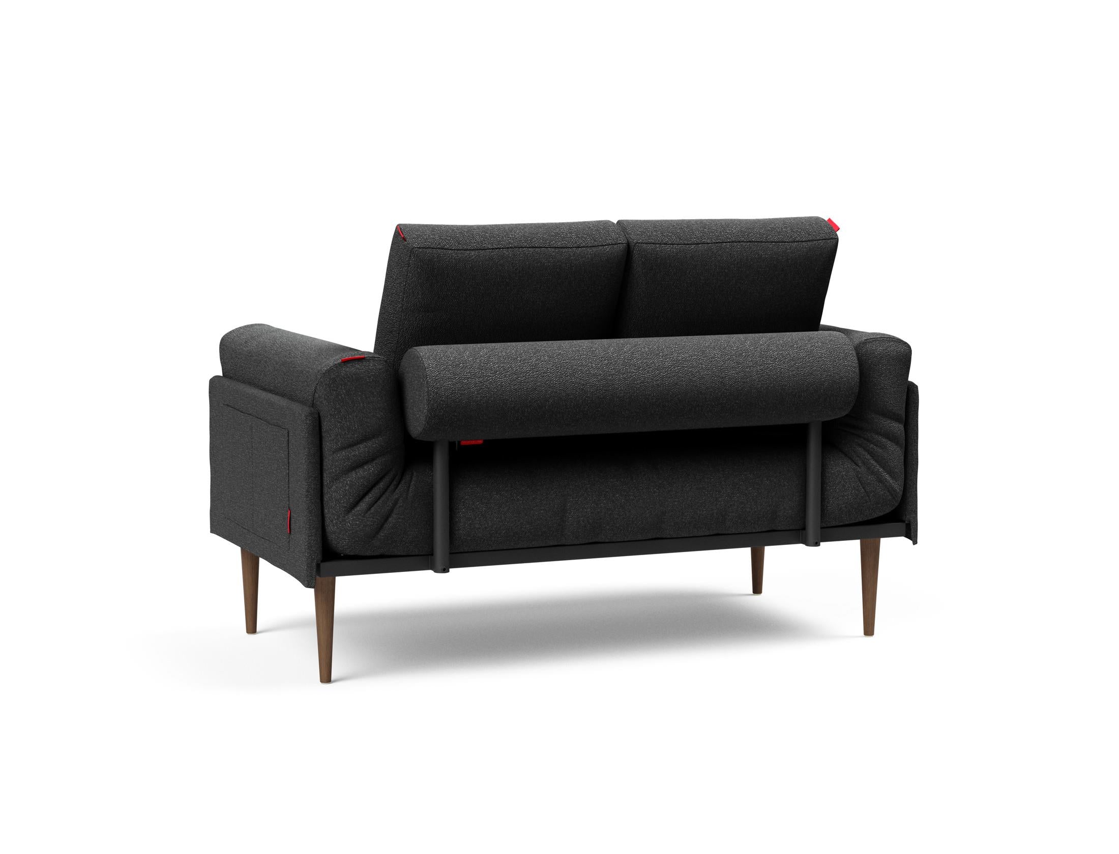 Entdecken Sie das Rollo Styletto Klappsofa 80 – ein elegantes, multifunktionales Sofa, das perfekten Komfort für kleine Wohnräume bietet.