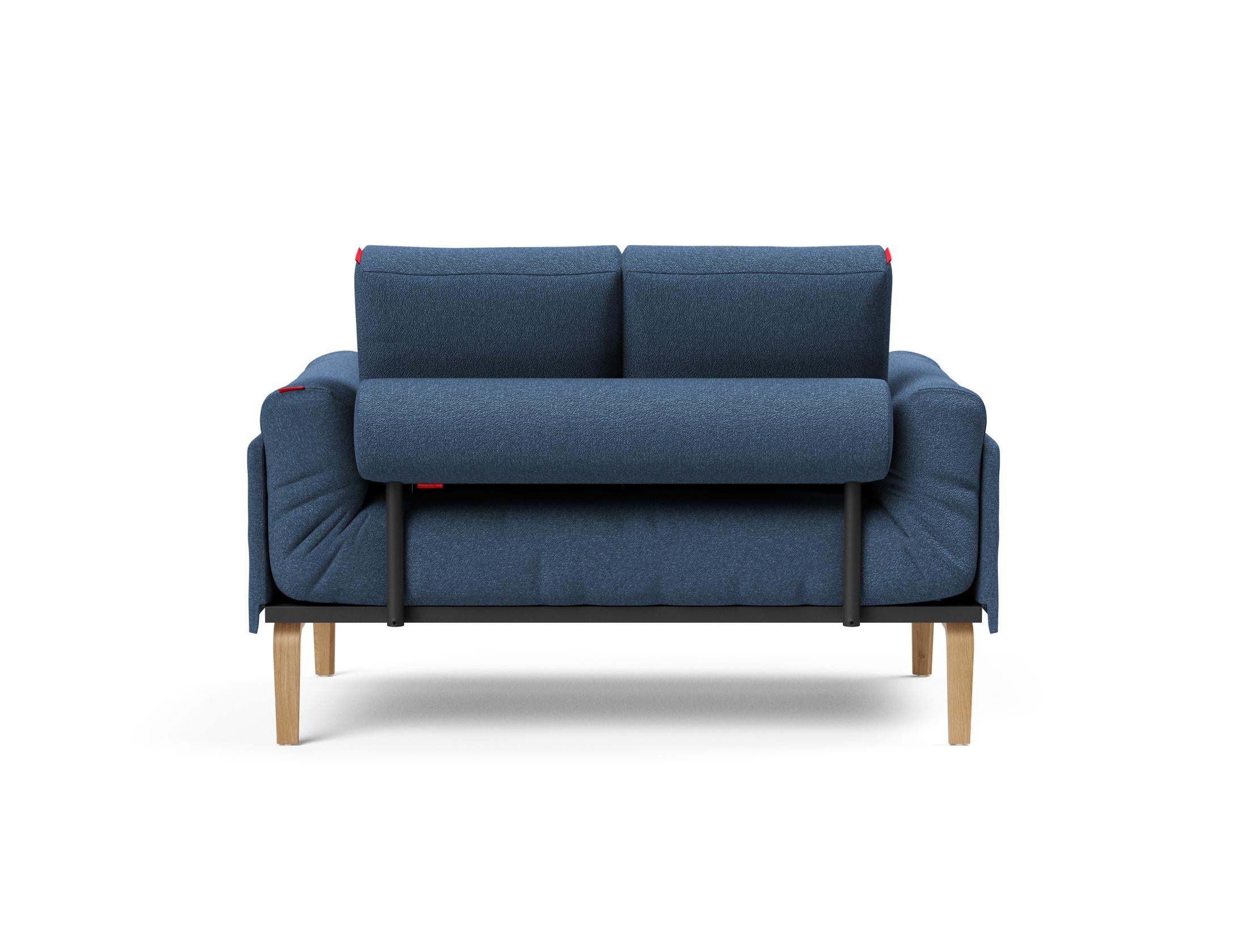 Entdecken Sie das Rollo Bow Klappsofa 80 von Innovation Living – ein elegantes, flexibles Sofa, das sich perfekt für kleine Räume eignet und höchsten Komfort bietet.