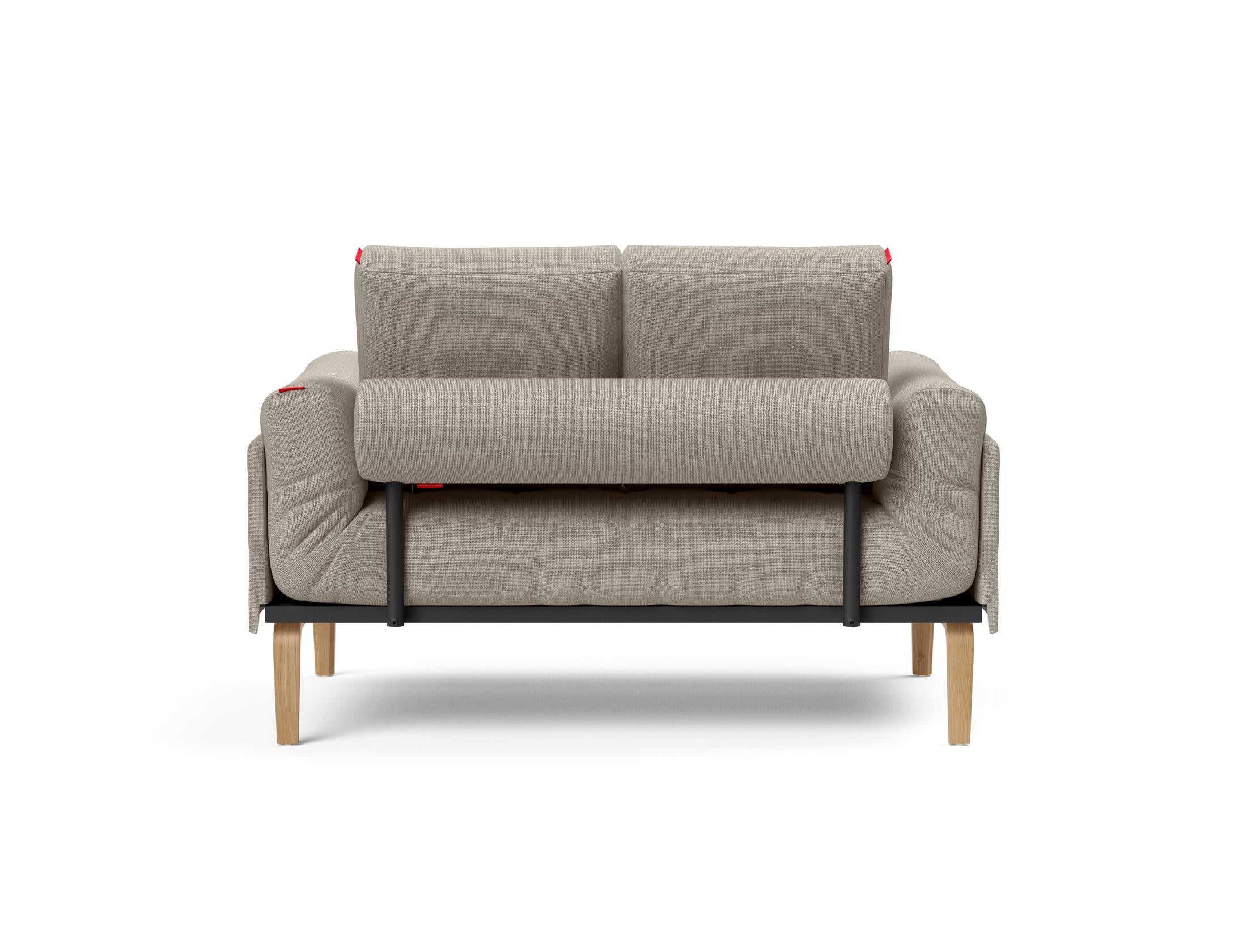 Entdecken Sie das Rollo Bow Klappsofa 80 von Innovation Living – ein elegantes, flexibles Sofa, das sich perfekt für kleine Räume eignet und höchsten Komfort bietet.