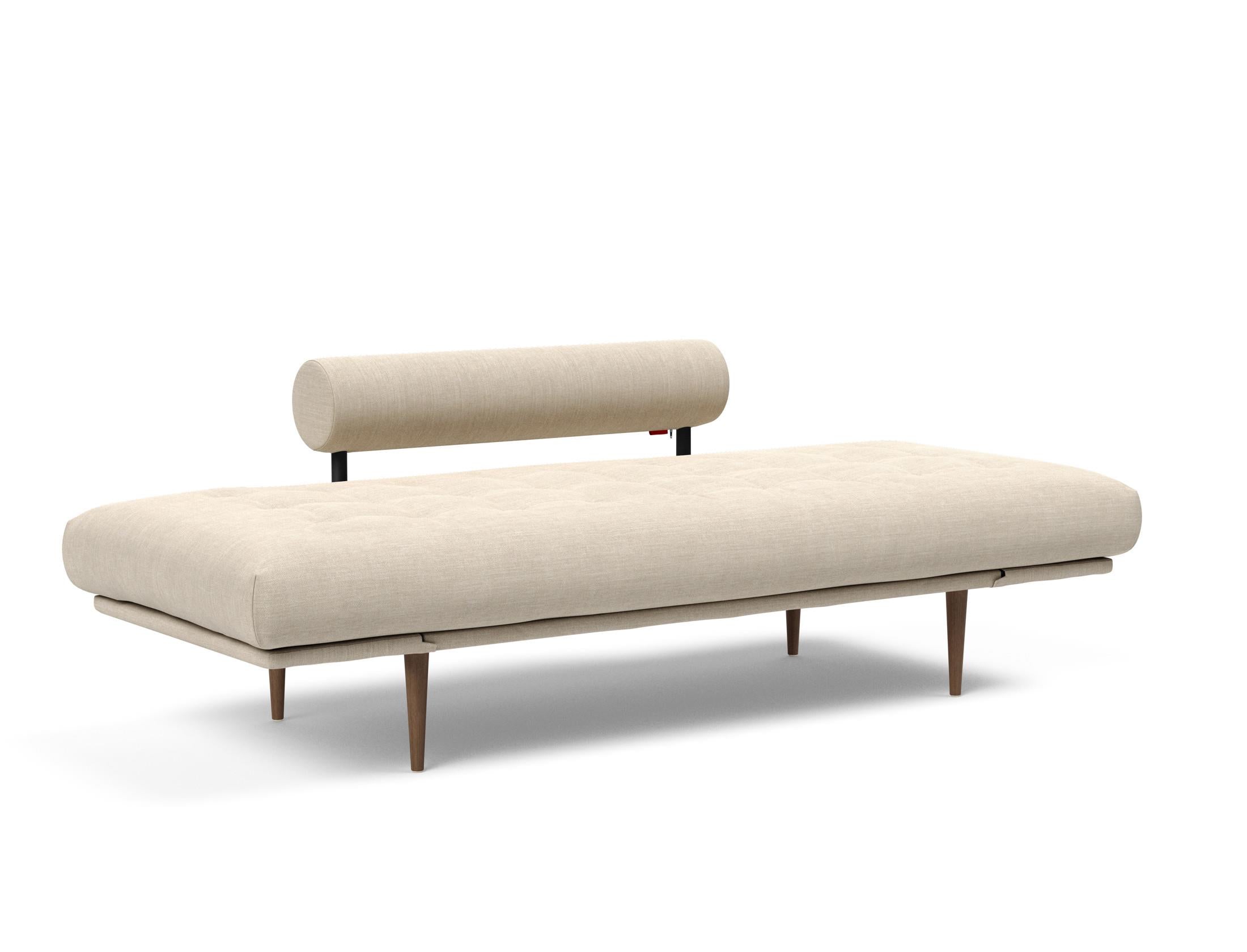 Entdecken Sie das Rollo Styletto Klappsofa 80 – ein elegantes, multifunktionales Sofa, das perfekten Komfort für kleine Wohnräume bietet.