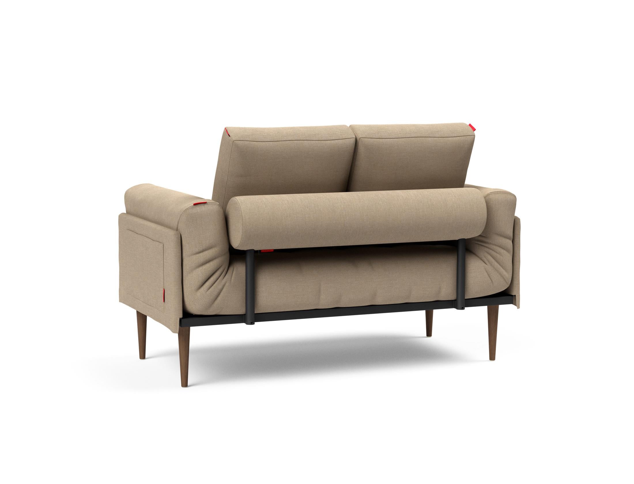 Entdecken Sie das Rollo Styletto Klappsofa 80 – ein elegantes, multifunktionales Sofa, das perfekten Komfort für kleine Wohnräume bietet.