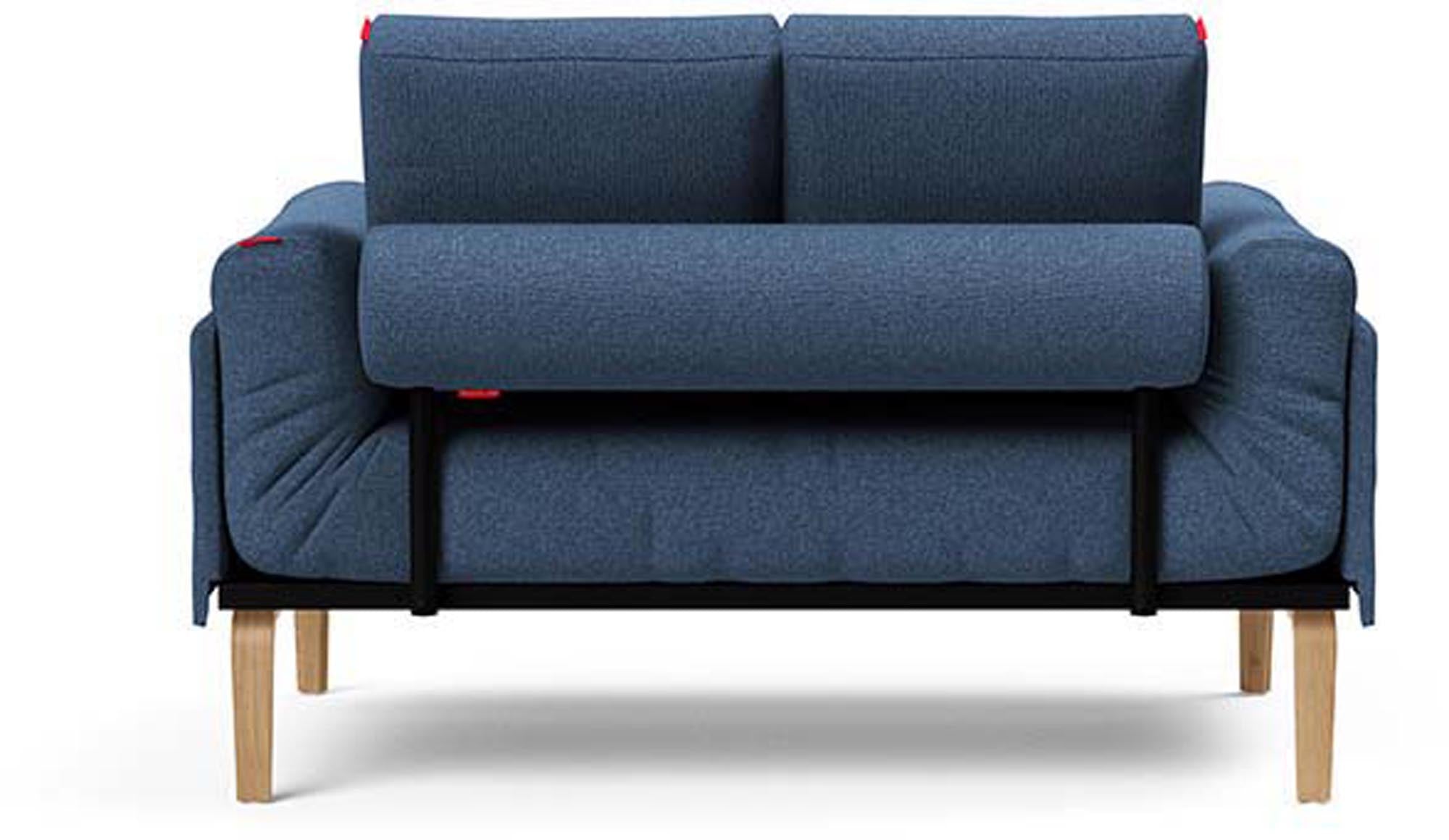 Entdecken Sie das Rollo Bow Klappsofa 80 von Innovation Living – stilvolles Design trifft auf das praktische Cover Classic für höchsten Sitzkomfort.