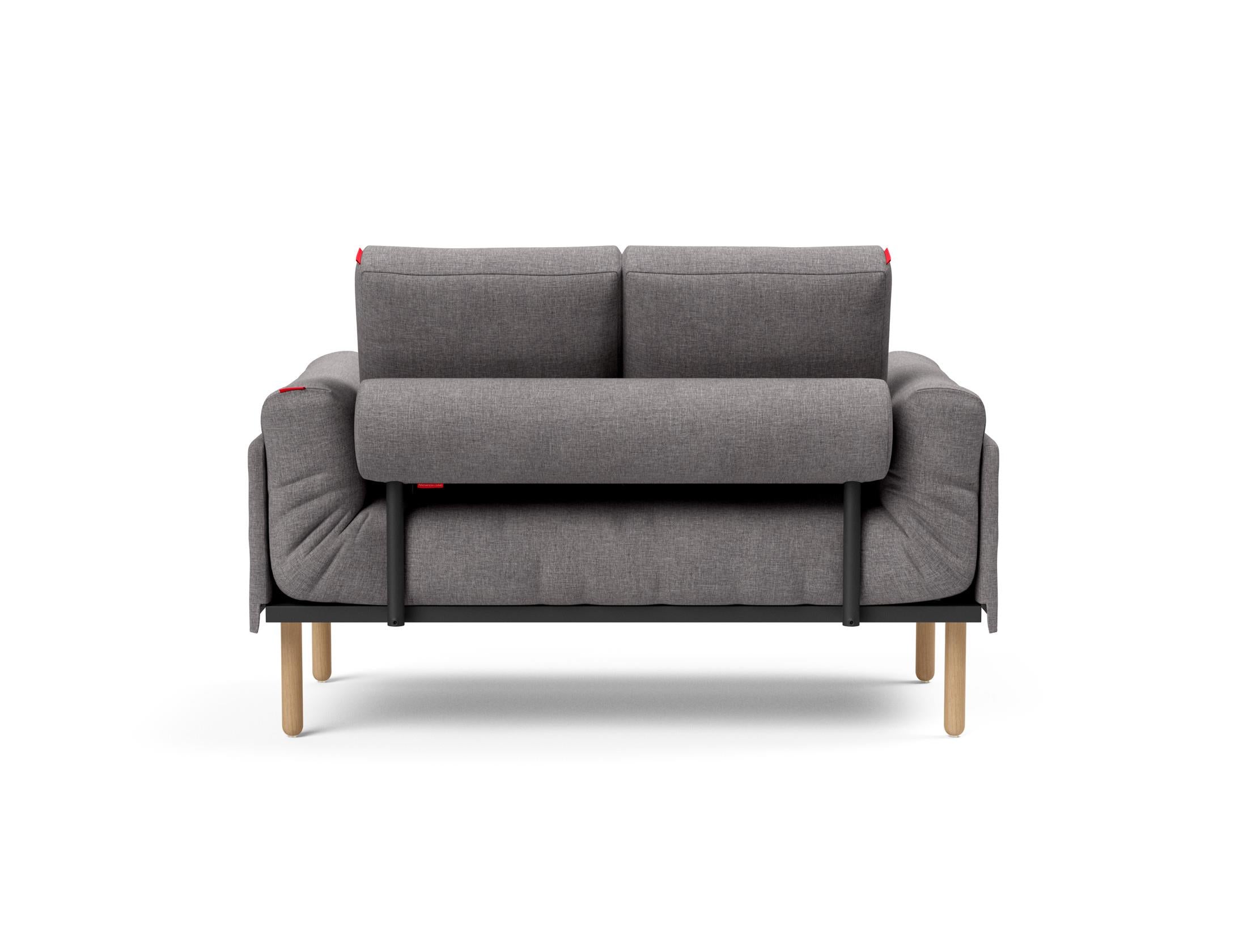 Erleben Sie das Rollo Stem Klappsofa 80 von Innovation Living – ein stilvolles, funktionales Tagesbett, das Komfort und Anpassungsfähigkeit vereint.