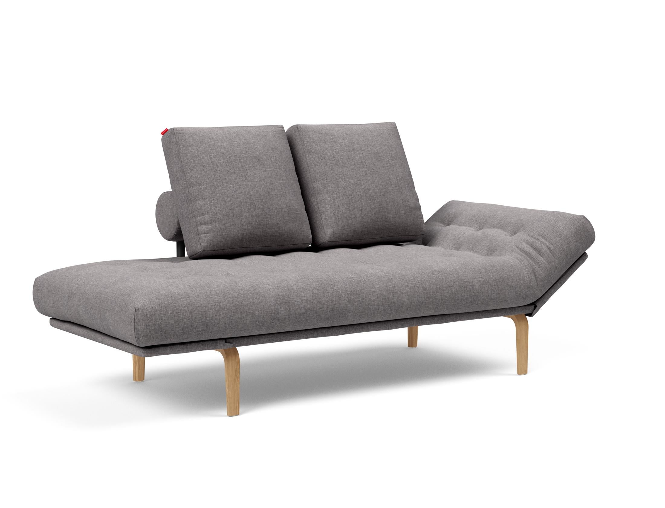 Entdecken Sie das Rollo Bow Klappsofa 80 von Innovation Living – ein elegantes, flexibles Tagesbett, das modernen Wohnkomfort auf kleinem Raum bietet.