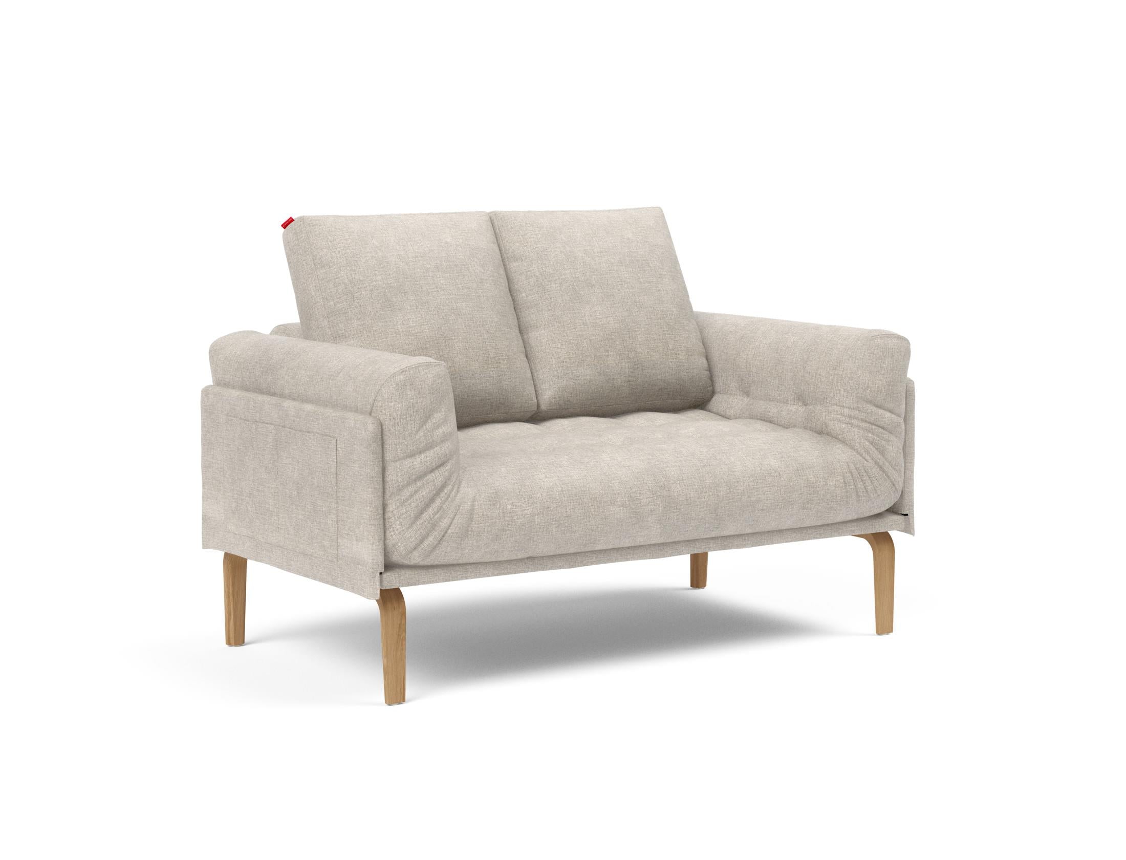 Entdecken Sie das Rollo Bow Klappsofa 80 von Innovation Living – ein elegantes, flexibles Tagesbett, das modernen Wohnkomfort auf kleinem Raum bietet.