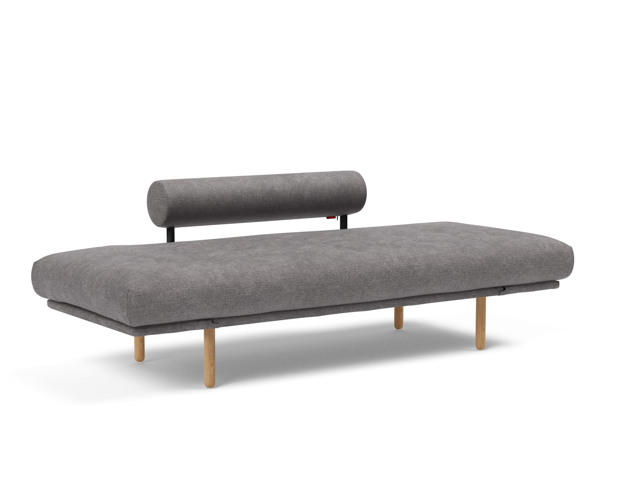 Erleben Sie das Rollo Stem Klappsofa 80 von Innovation Living – ein stilvolles, funktionales Tagesbett, das Komfort und Anpassungsfähigkeit vereint.