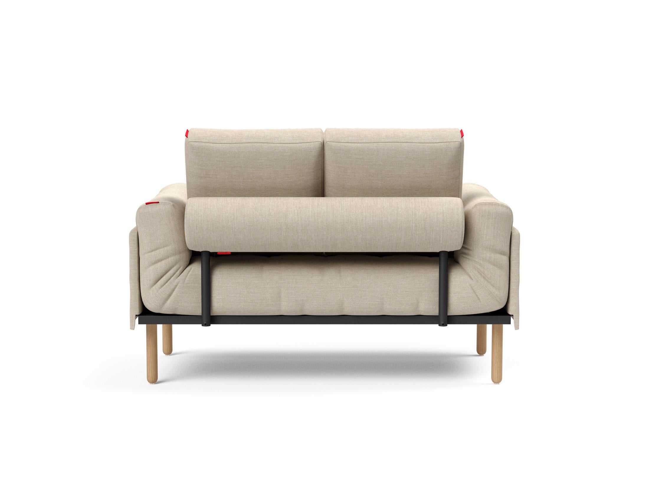Erleben Sie das Rollo Stem Klappsofa 80 von Innovation Living – ein stilvolles, funktionales Tagesbett, das Komfort und Anpassungsfähigkeit vereint.