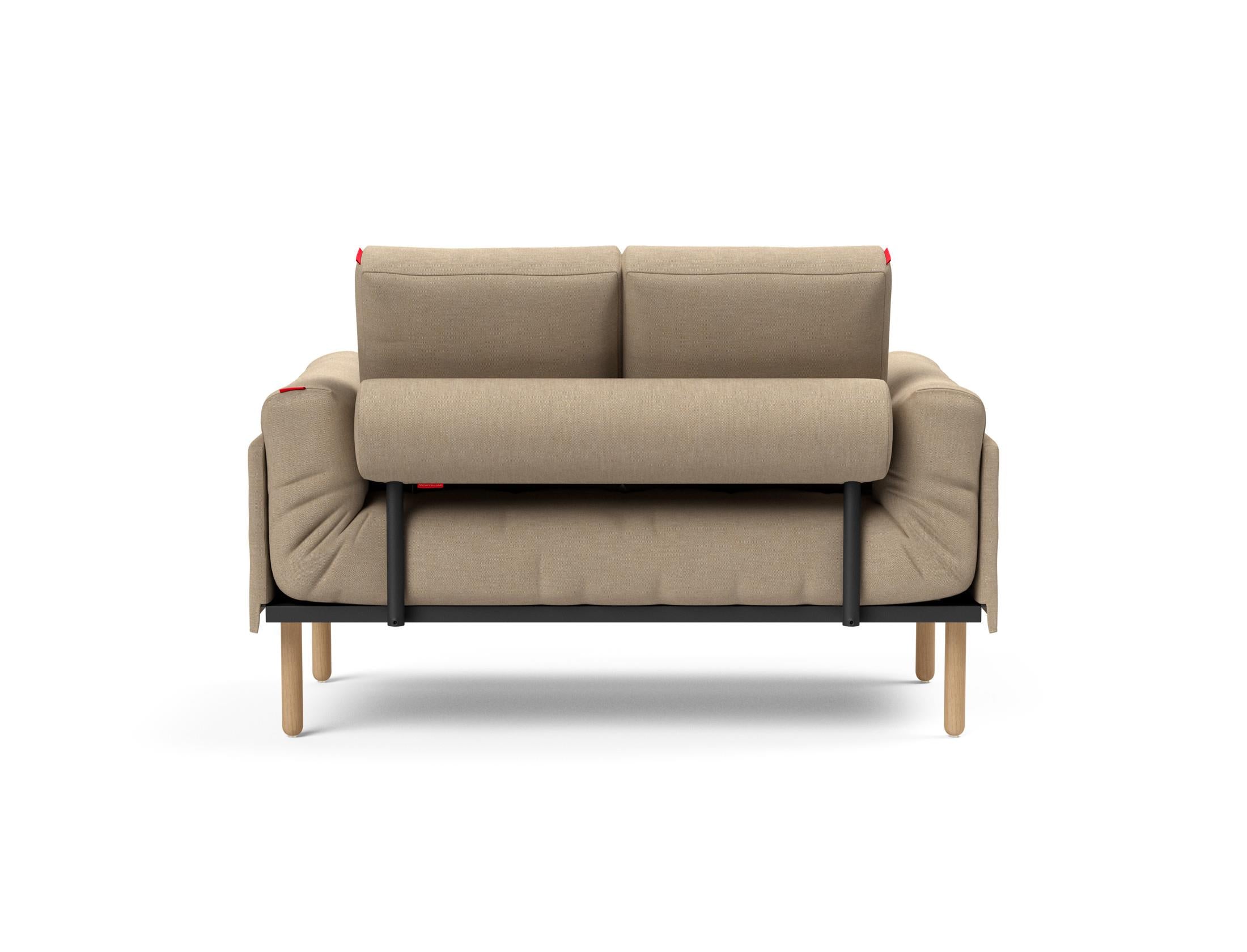 Erleben Sie das Rollo Stem Klappsofa 80 von Innovation Living – ein stilvolles, funktionales Tagesbett, das Komfort und Anpassungsfähigkeit vereint.