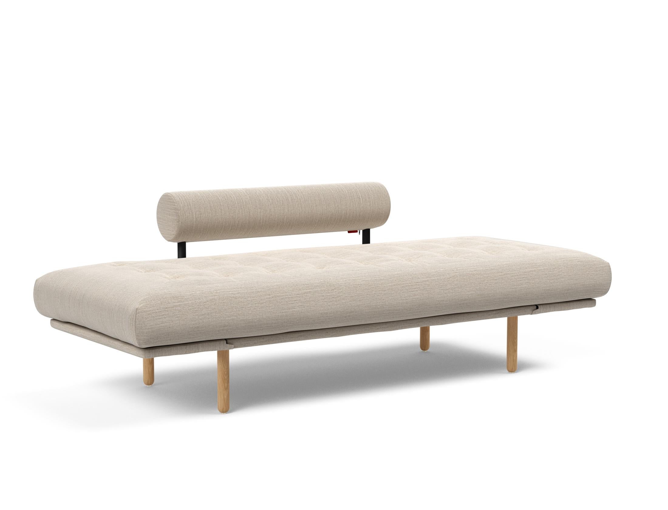 Entdecken Sie das Rollo Stem Klappsofa 80 von Innovation Living – ein elegantes Tagesbett, das durch seine Vielseitigkeit und hochwertigen Materialien besticht.