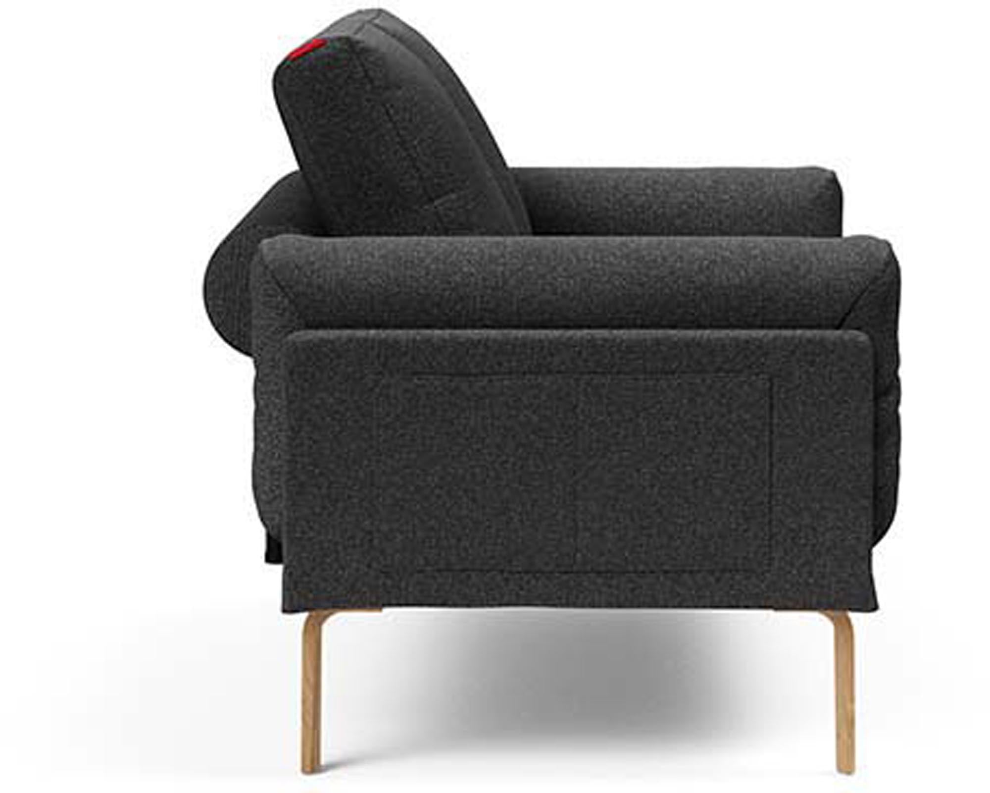 Erleben Sie das Rollo Bow Klappsofa 80 von Innovation Living – ein elegantes Möbelstück mit dem einzigartigen Cover Spring für höchsten Sitzkomfort und Vielseitigkeit.