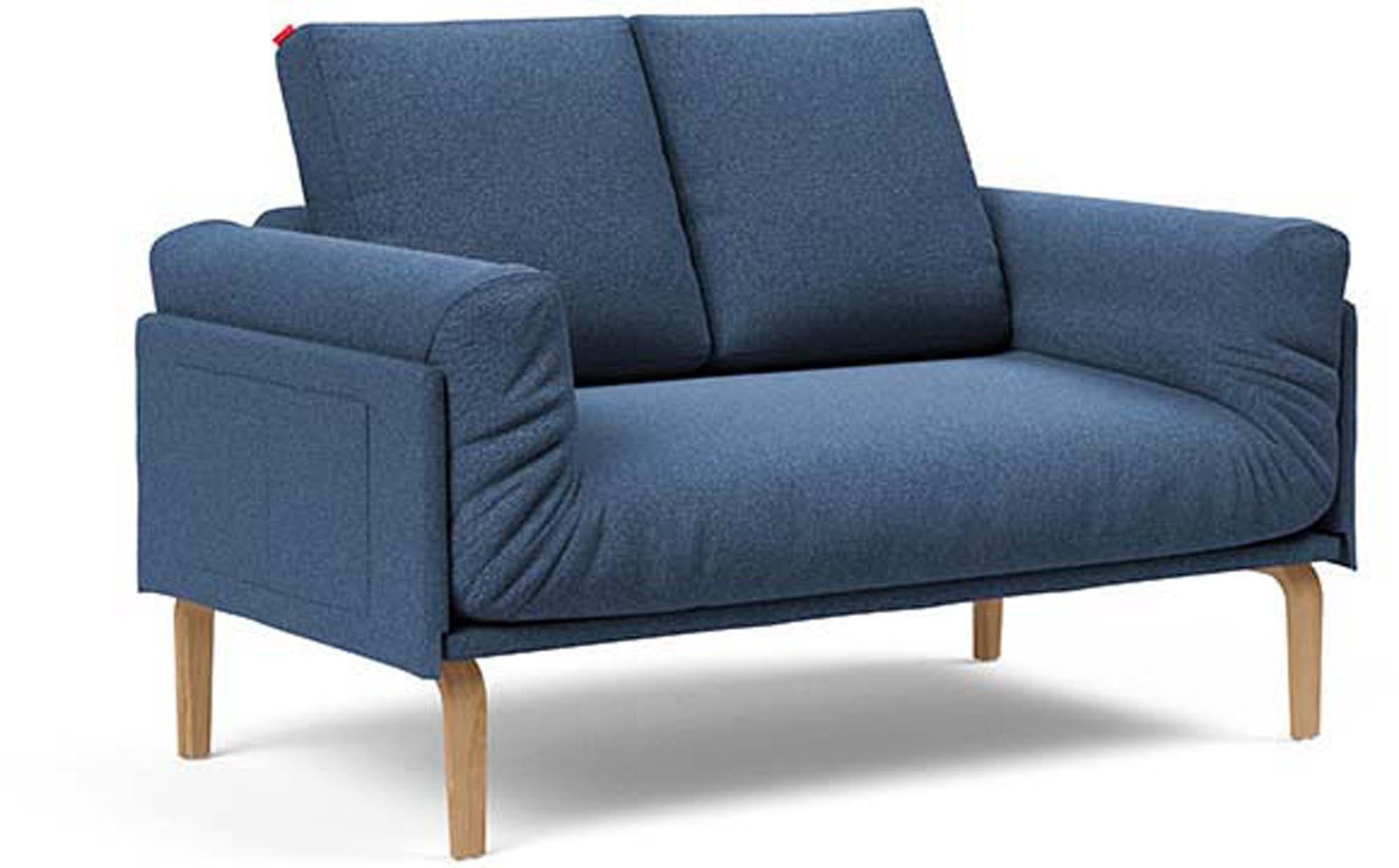 Erleben Sie das Rollo Bow Klappsofa 80 von Innovation Living – ein elegantes Möbelstück mit dem einzigartigen Cover Spring für höchsten Sitzkomfort und Vielseitigkeit.