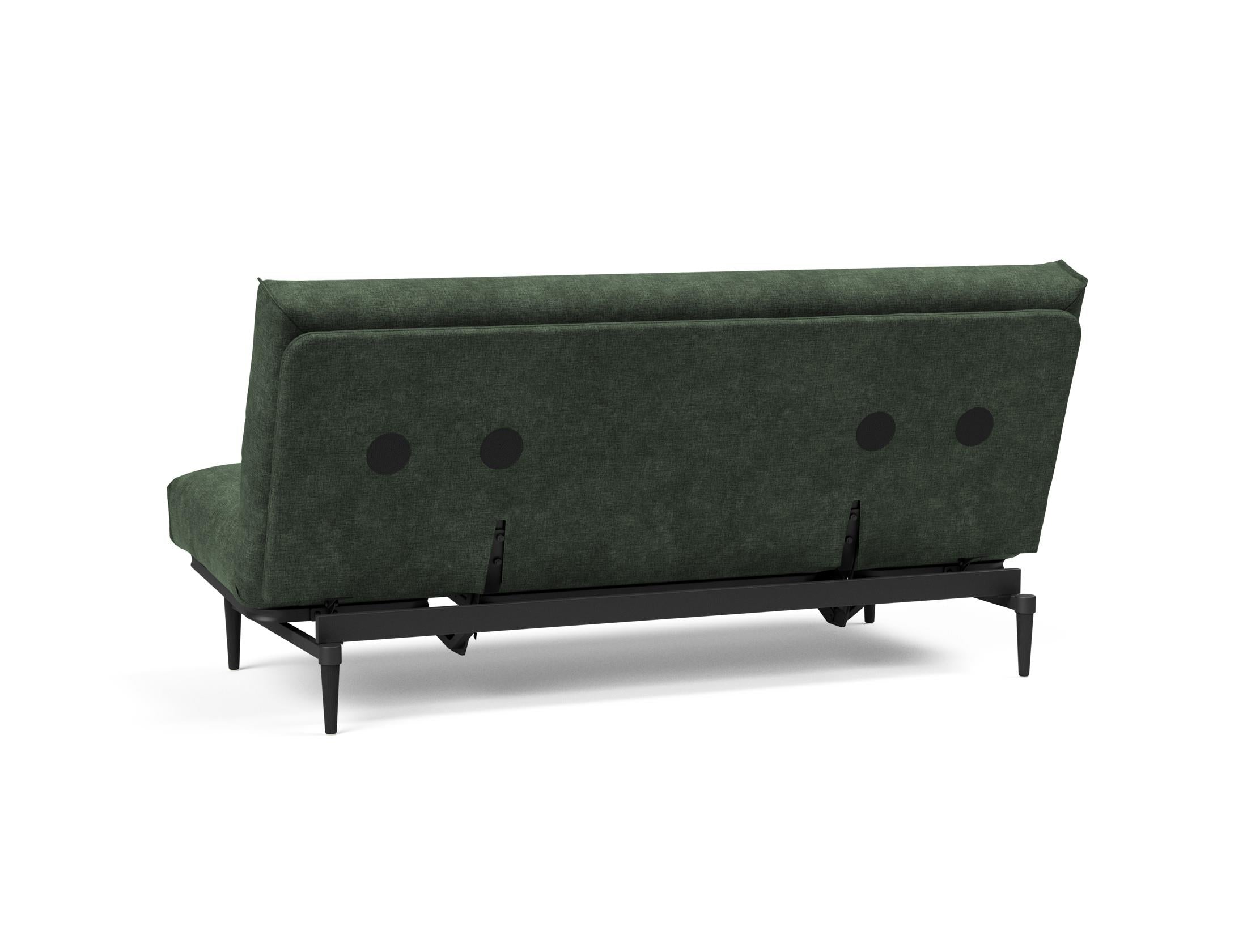 Erleben Sie das Colpus Bettsofa 140 Nordic Cover in stilvollem Eiche schwarz. Funktionalität trifft auf skandinavisches Design für Ihr Zuhause.
