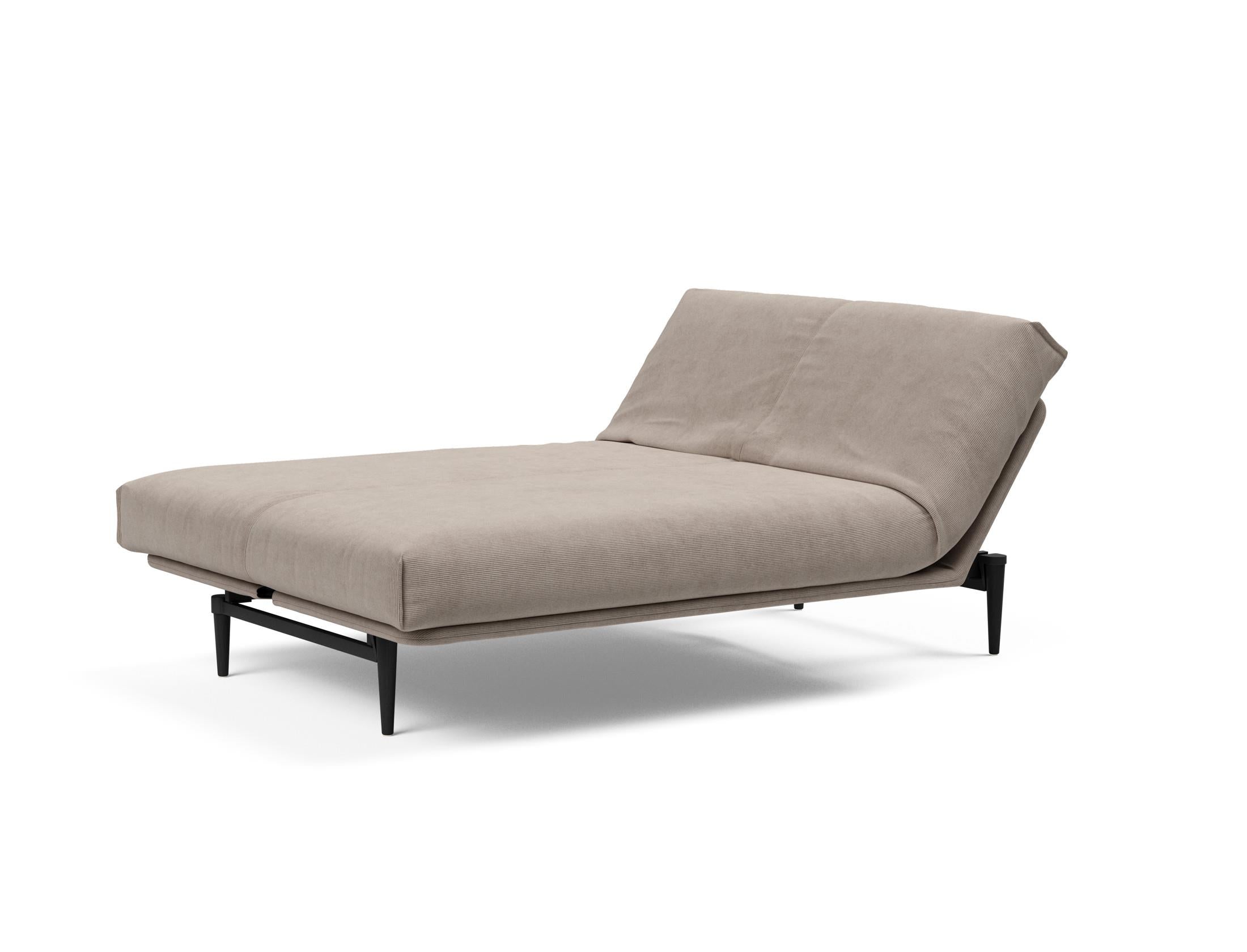 Erleben Sie das Colpus Bettsofa 140 Nordic Cover in elegantem Eiche schwarz. Ideal für kompaktes Wohnen, bietet es Komfort und Stil mit abnehmbarem Bezug.